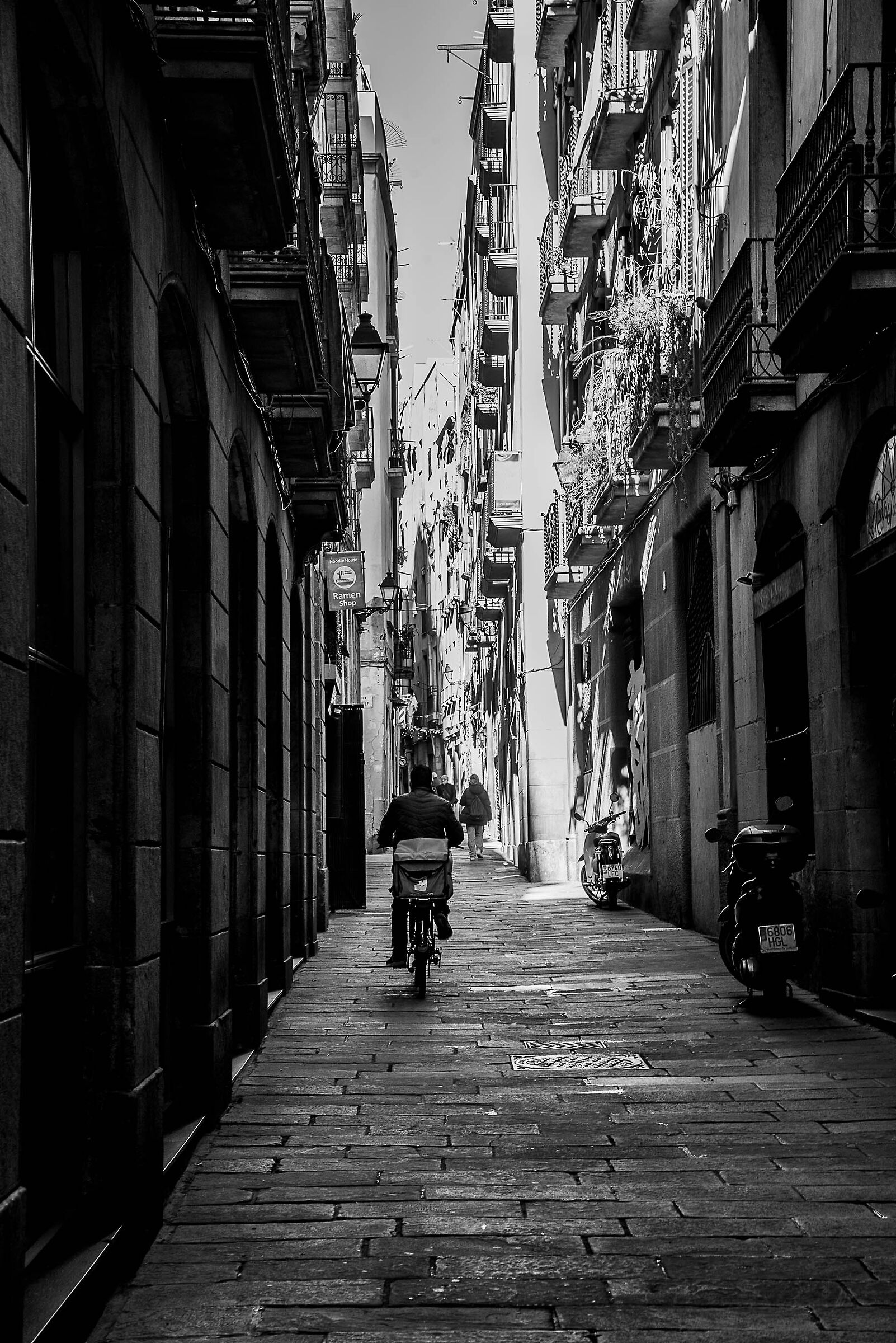 Alley 12
