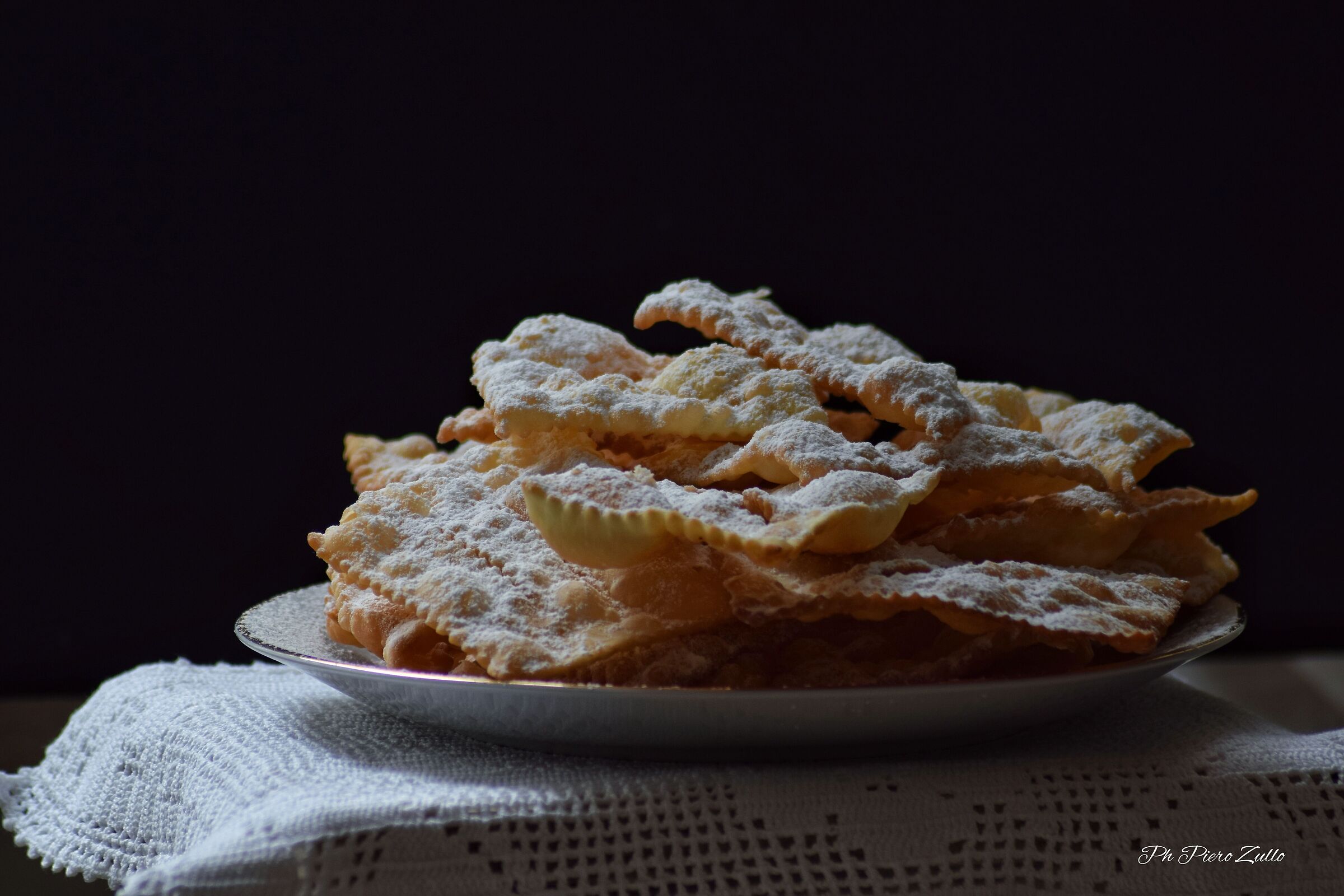 The chatter only if they have icing sugar on top.