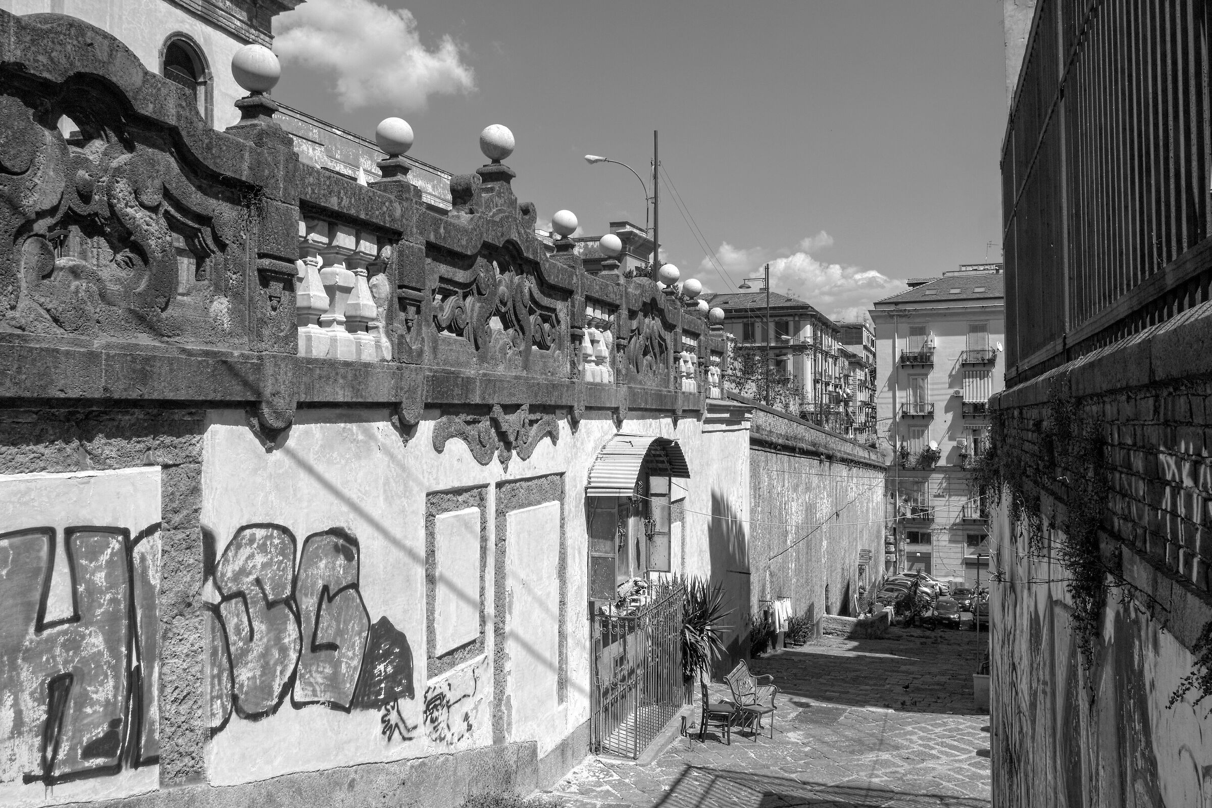 Via S. Severino-Napoli Street in discesa