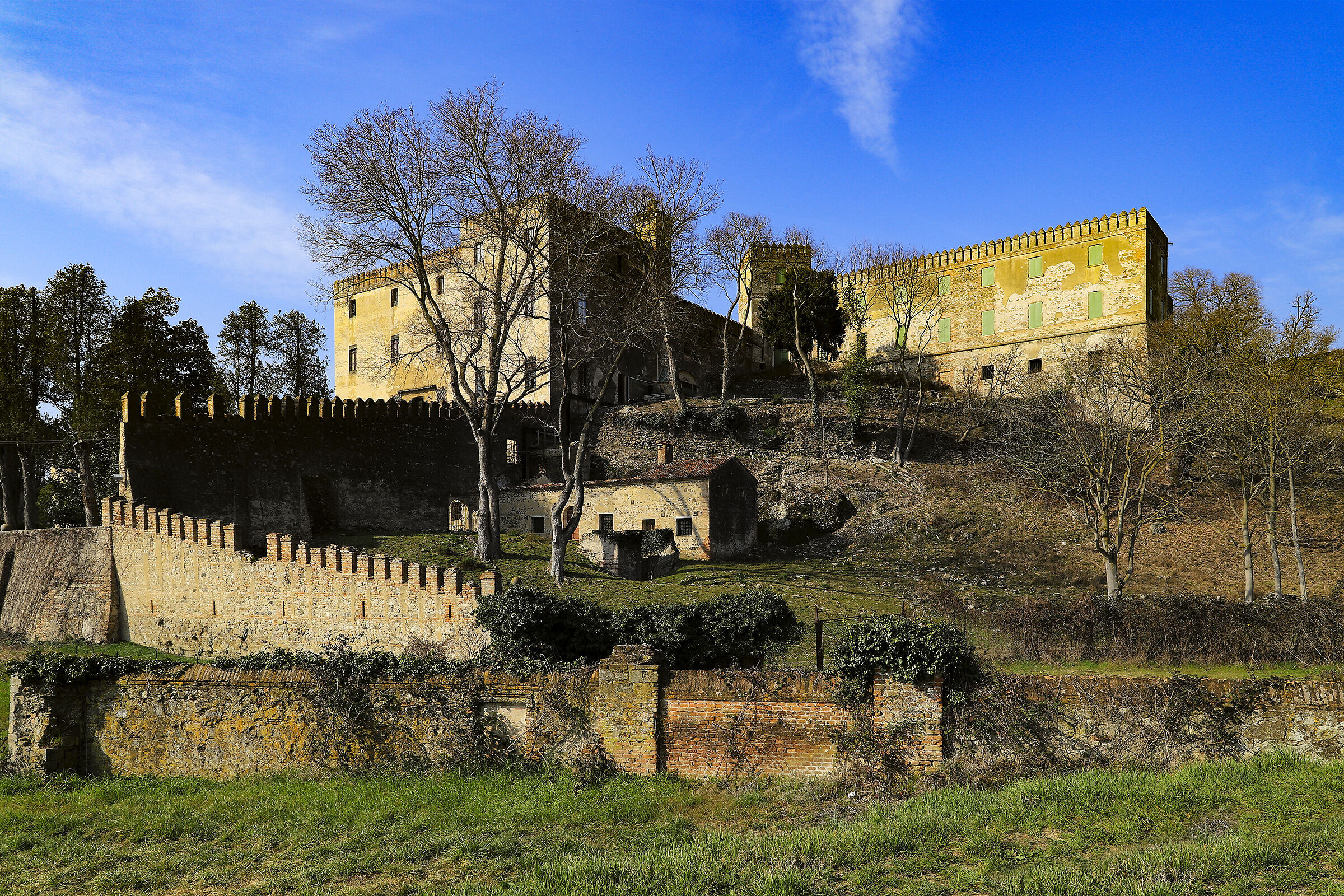 Catajo Castle from the road