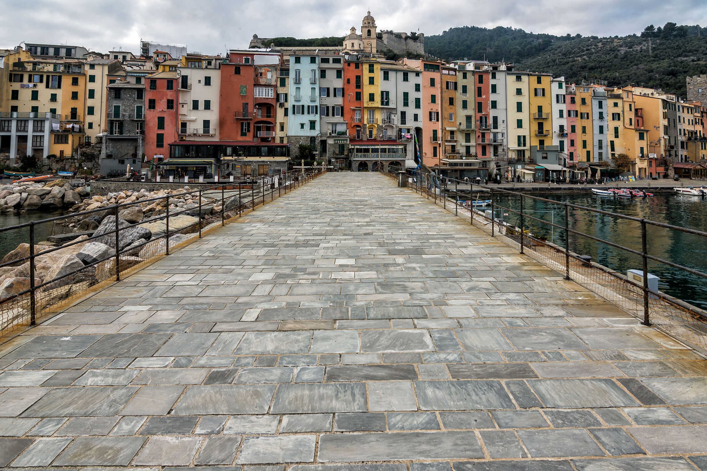 Towards the palazzata