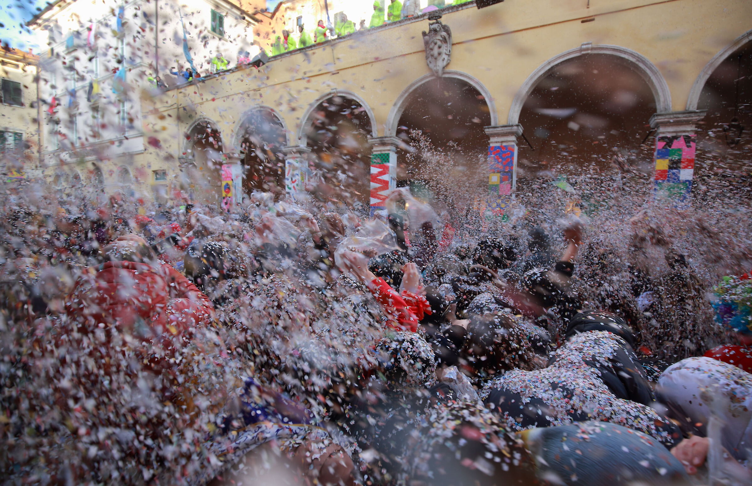 The "scoriandolata" a day of ordinary madness