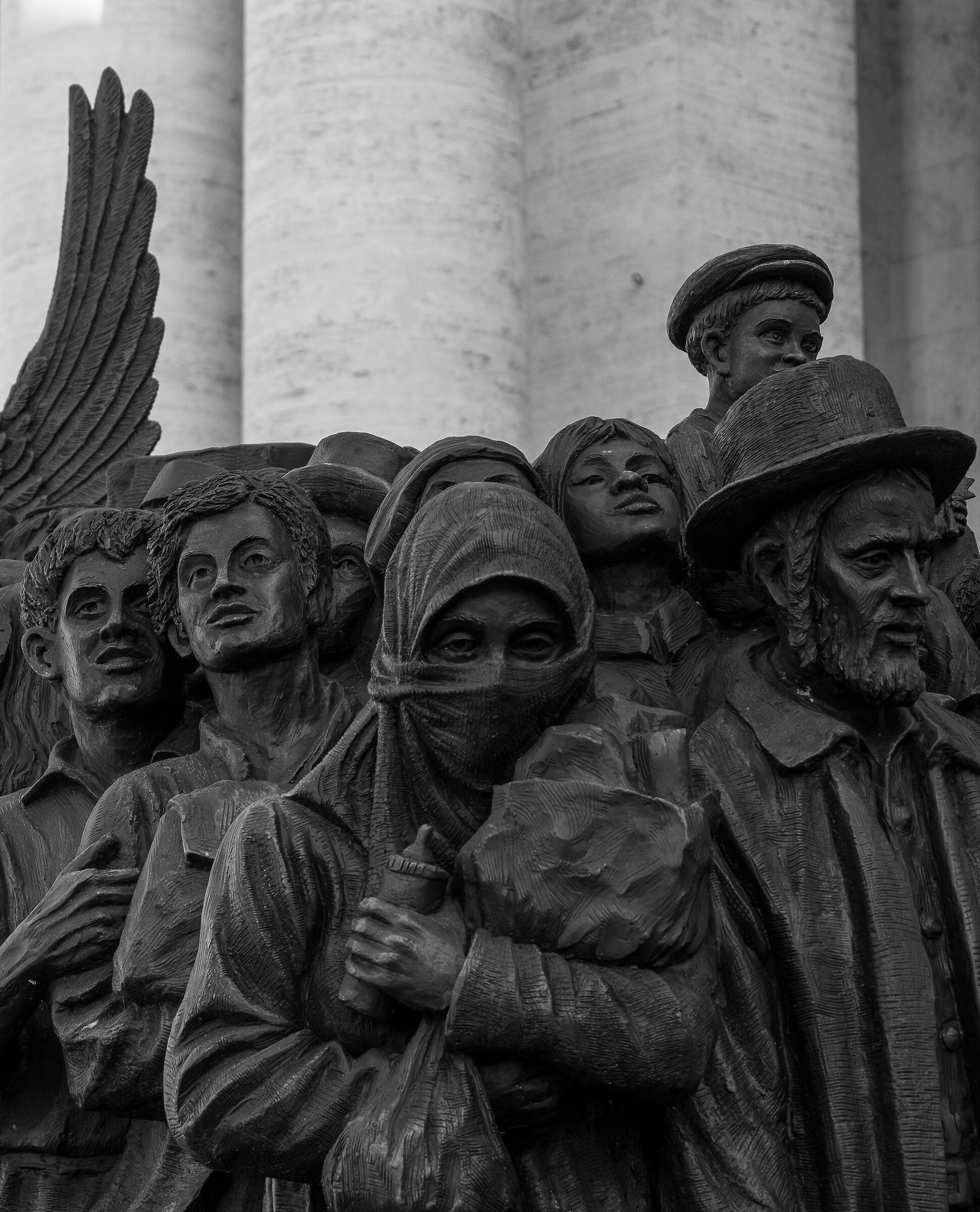 Monument to migrants