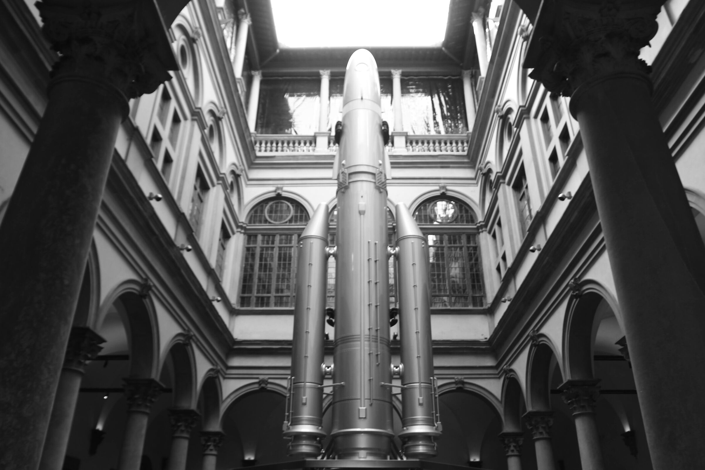 Il razzo nel palazzo