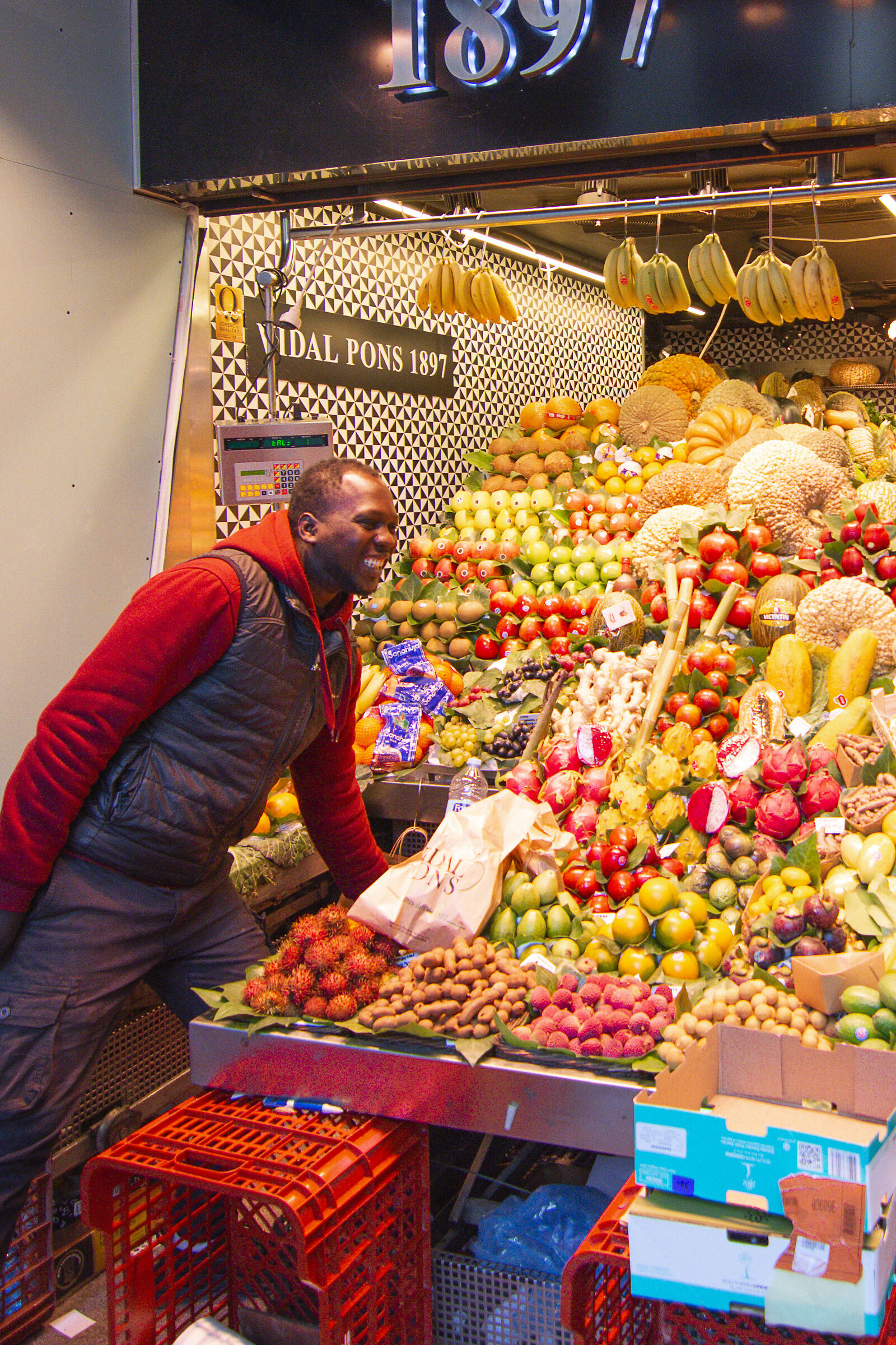 "Abbiamo la frutta di tutto il mondo!"