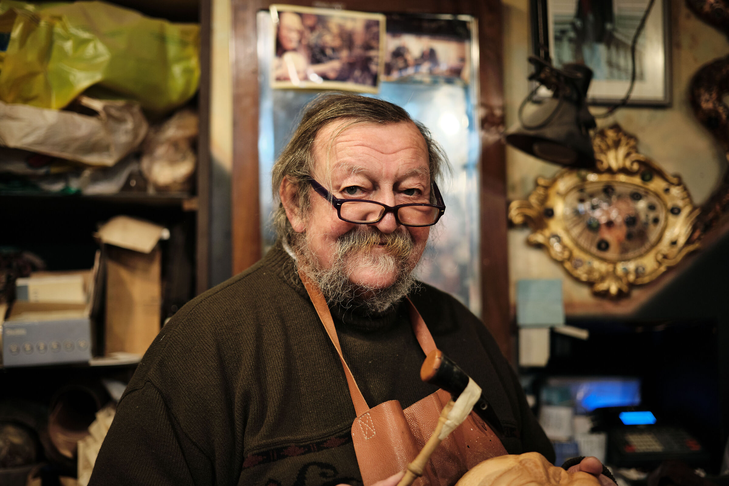 Venetian mask craftsman