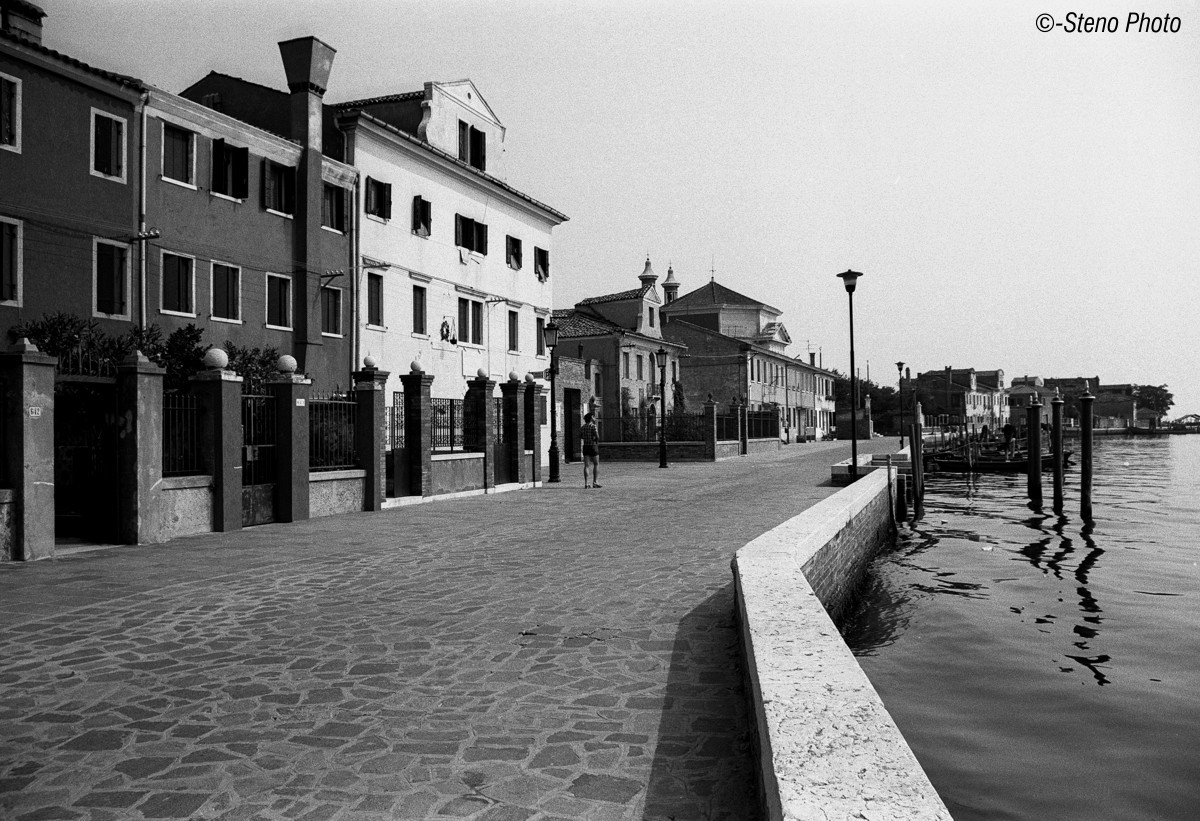 Passeggiata fronte laguna