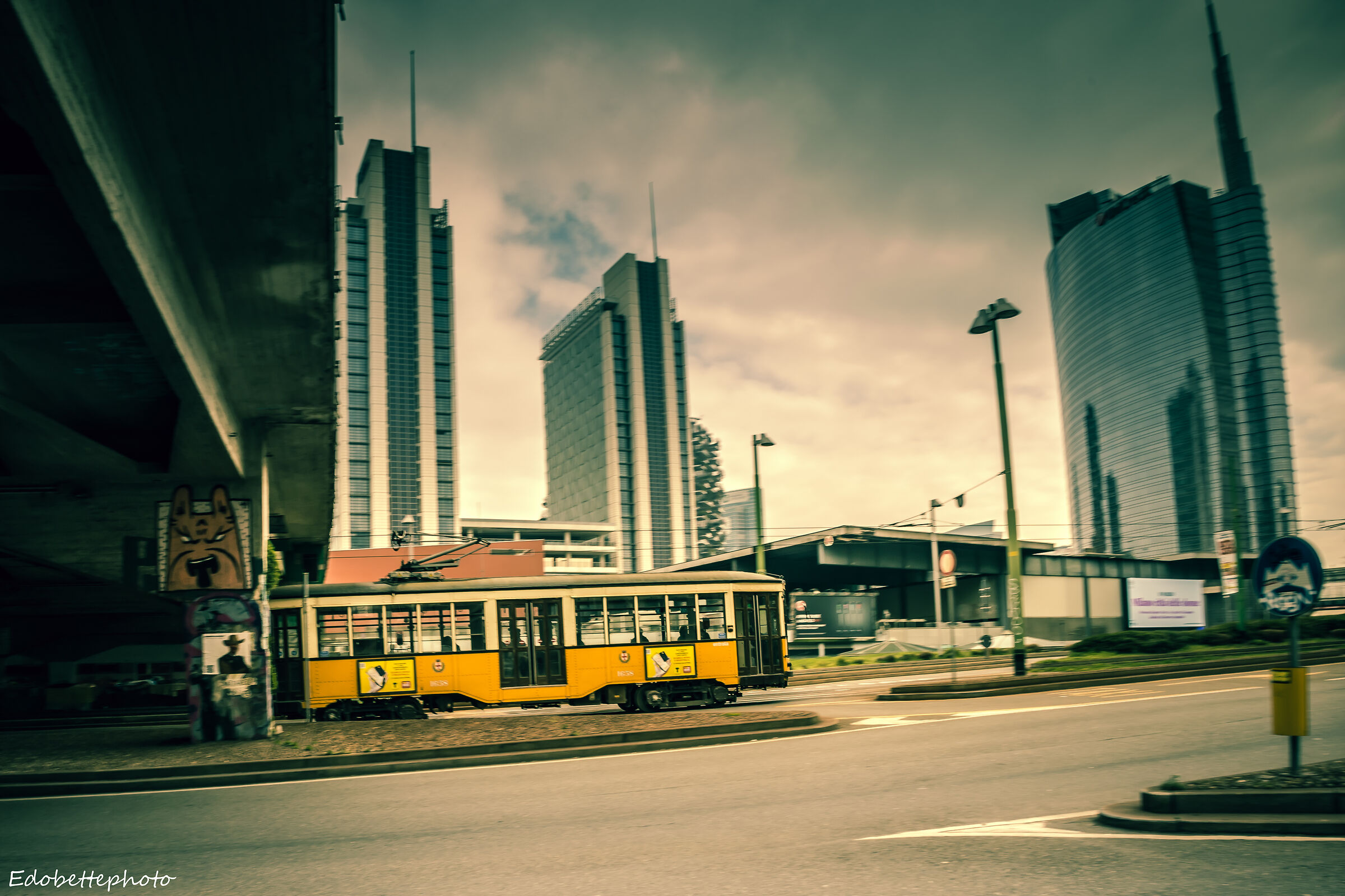 Tram... Tram
