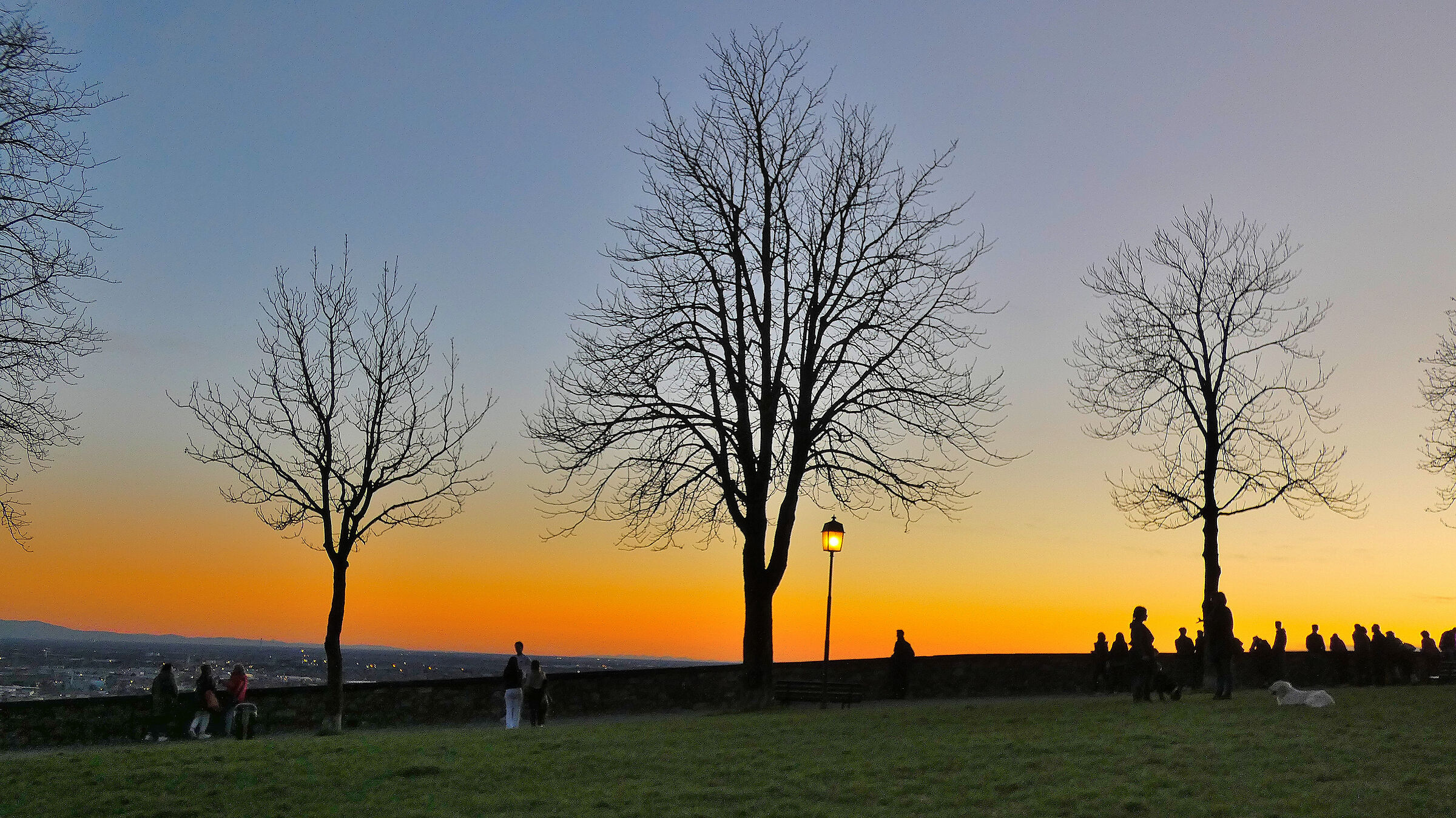 Last lights on the Venetian walls
