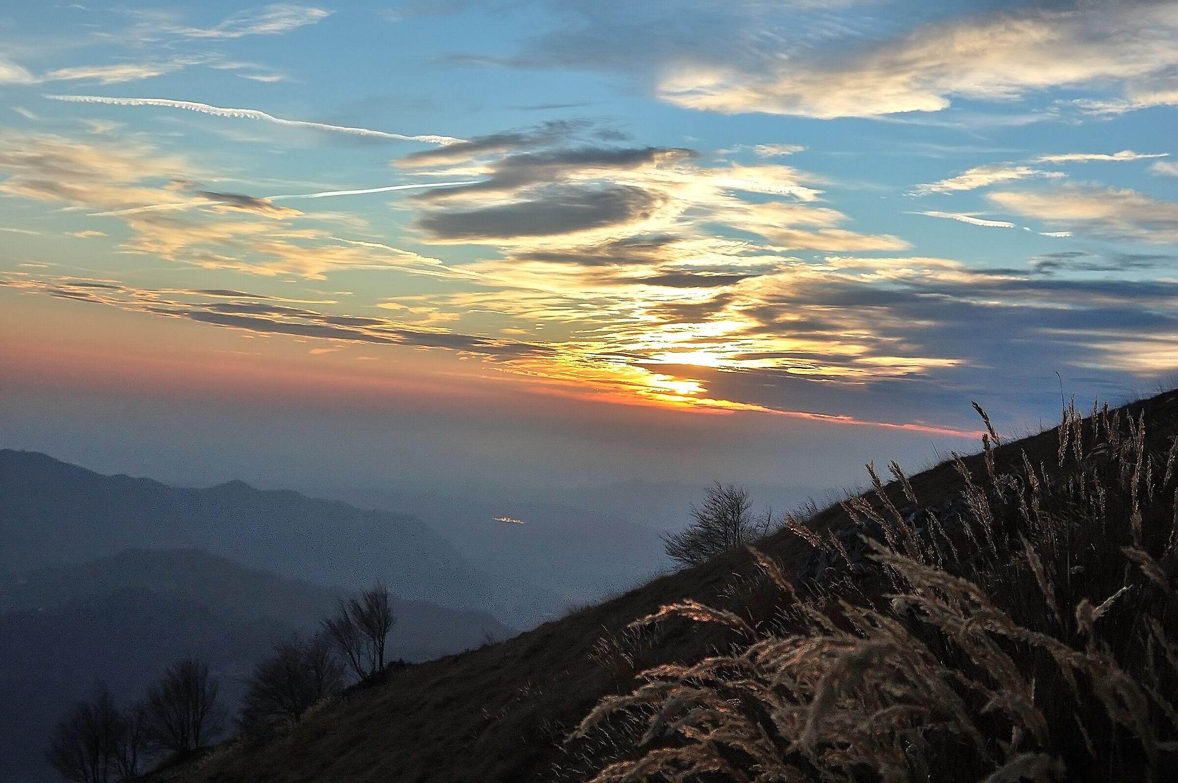 Last lights from Mount Linzone