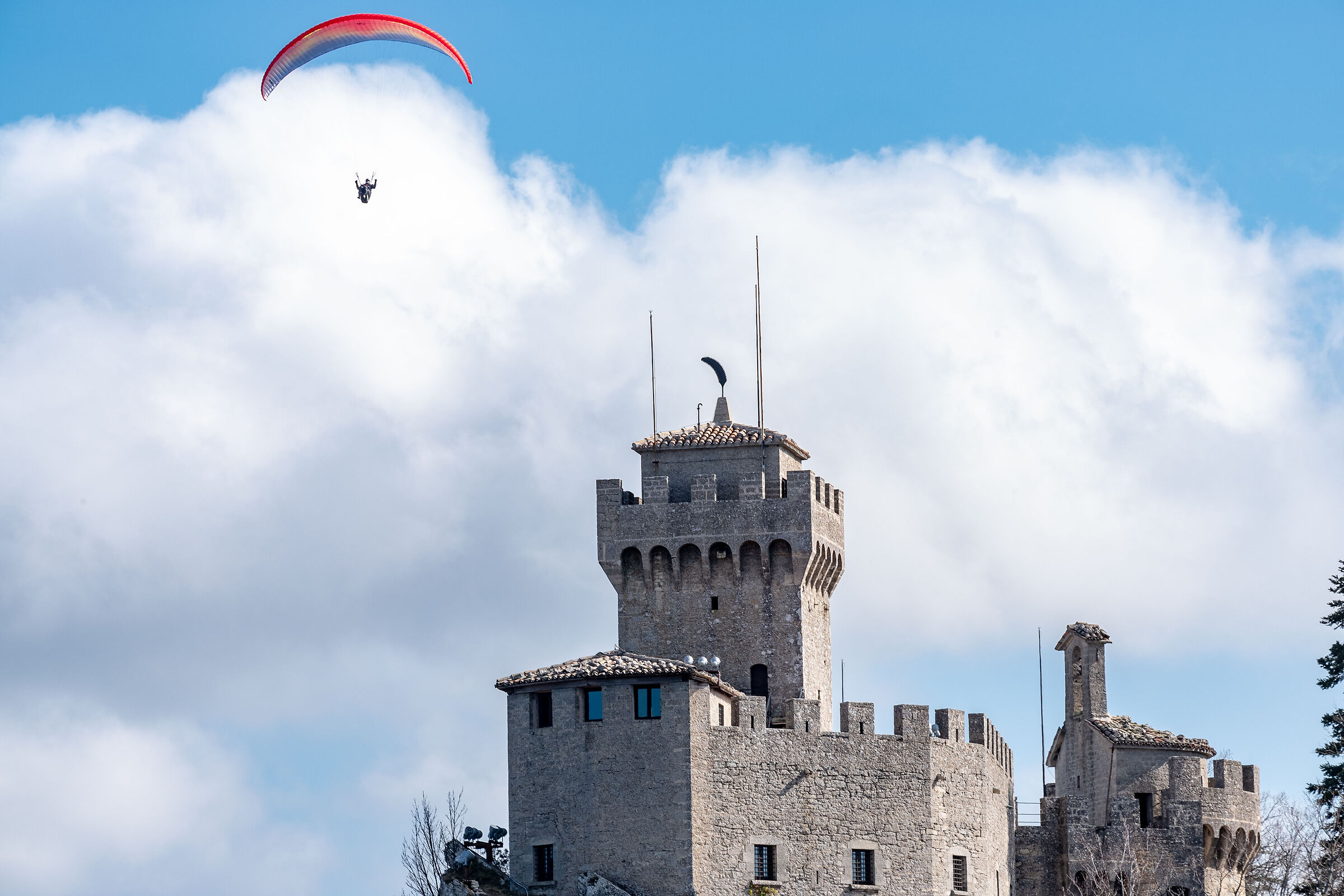 Volando sui tetti del castello