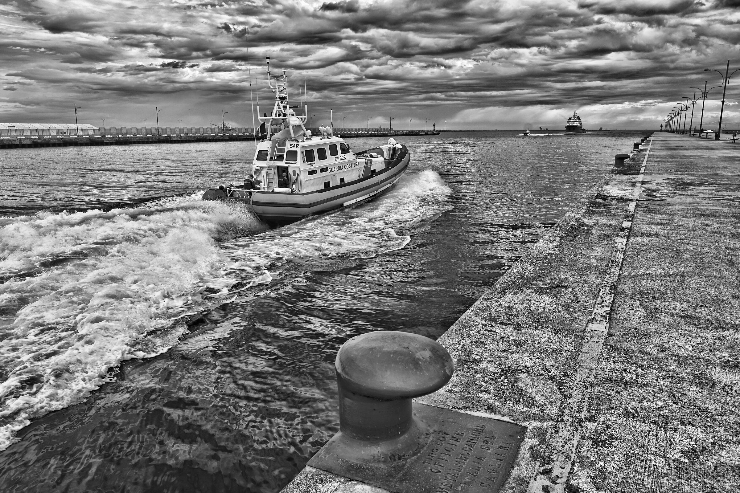 Verso il mare aperto.