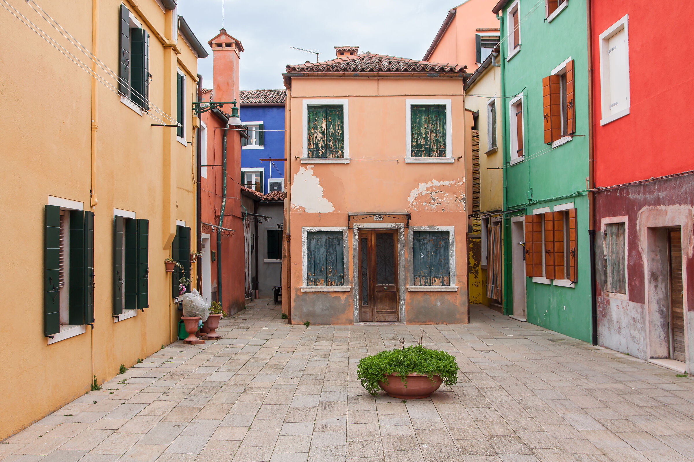 Burano, colori e segni del tempo.
