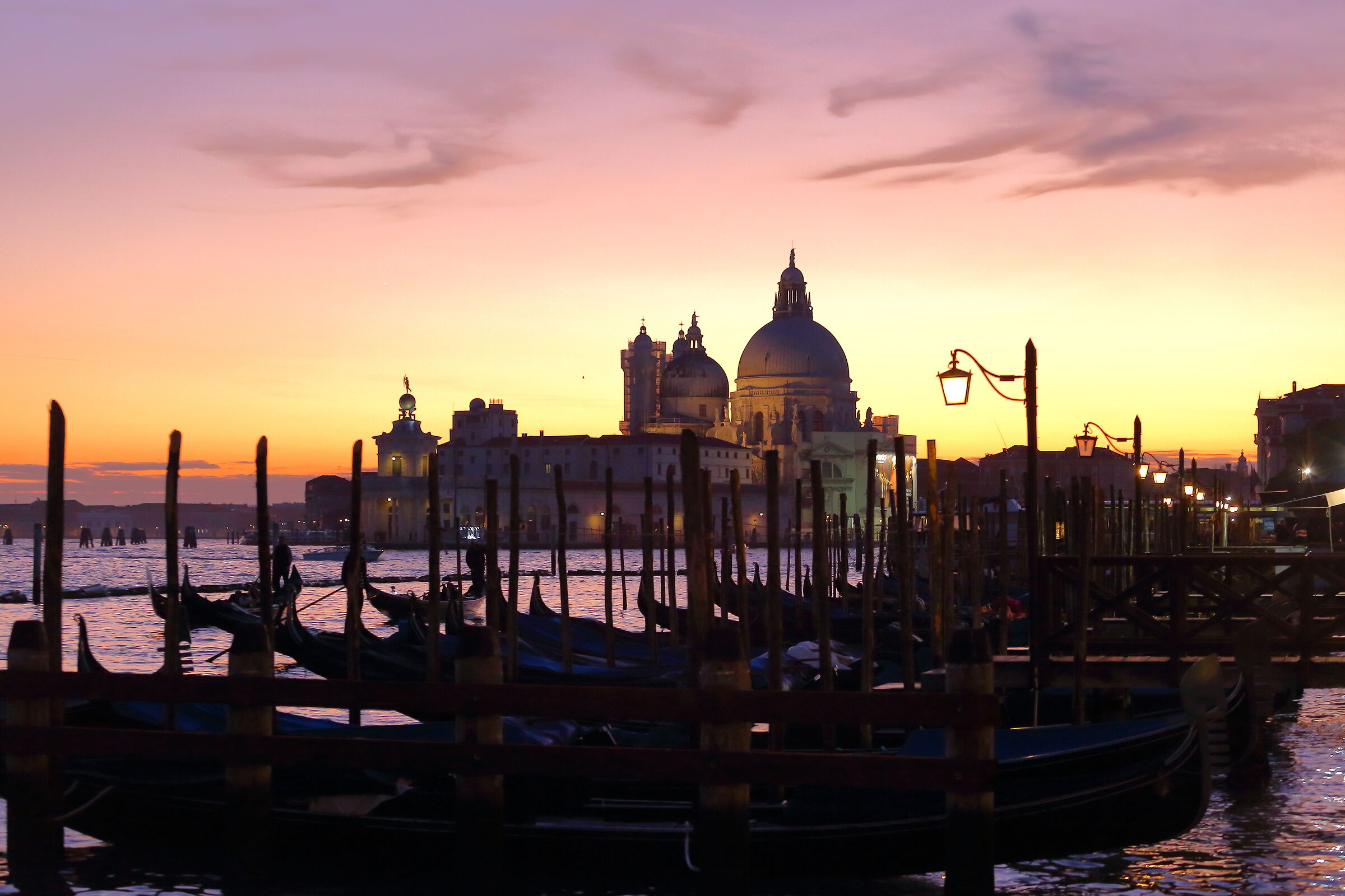 Canale della Giudecca con la chiesa della Salute