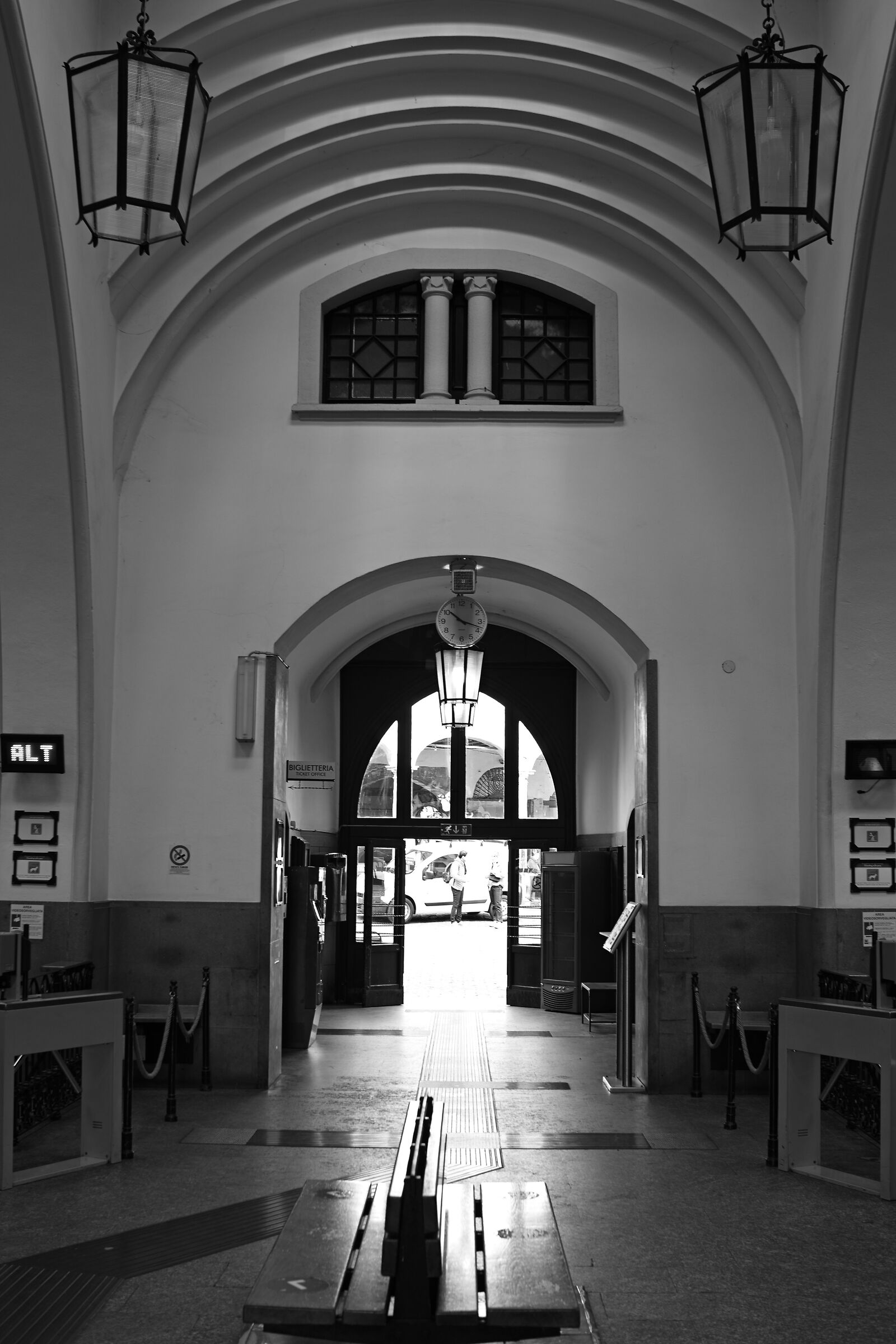 simmetria alla stazione