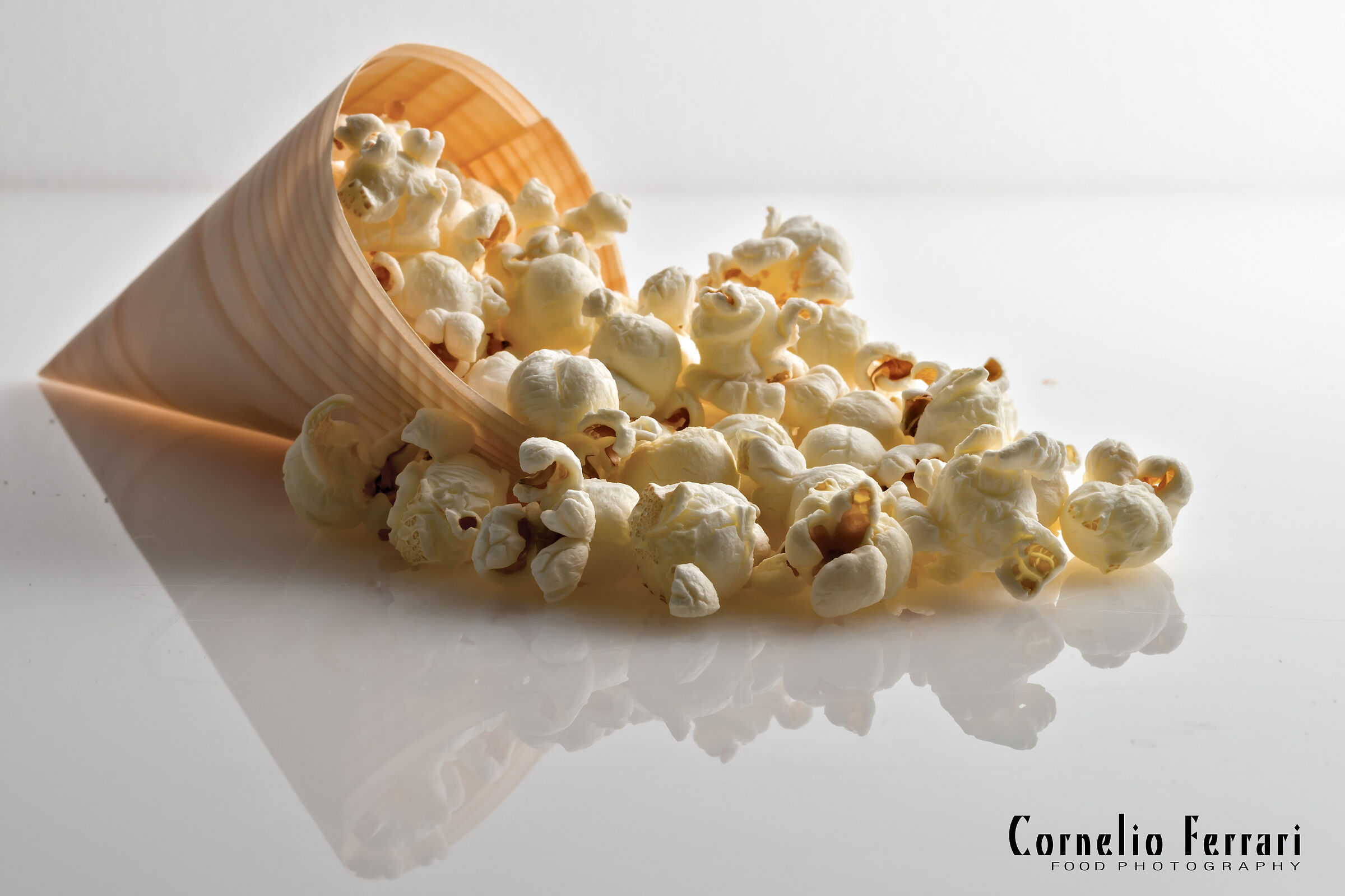 popcrorn in cartoccio di legno di pino