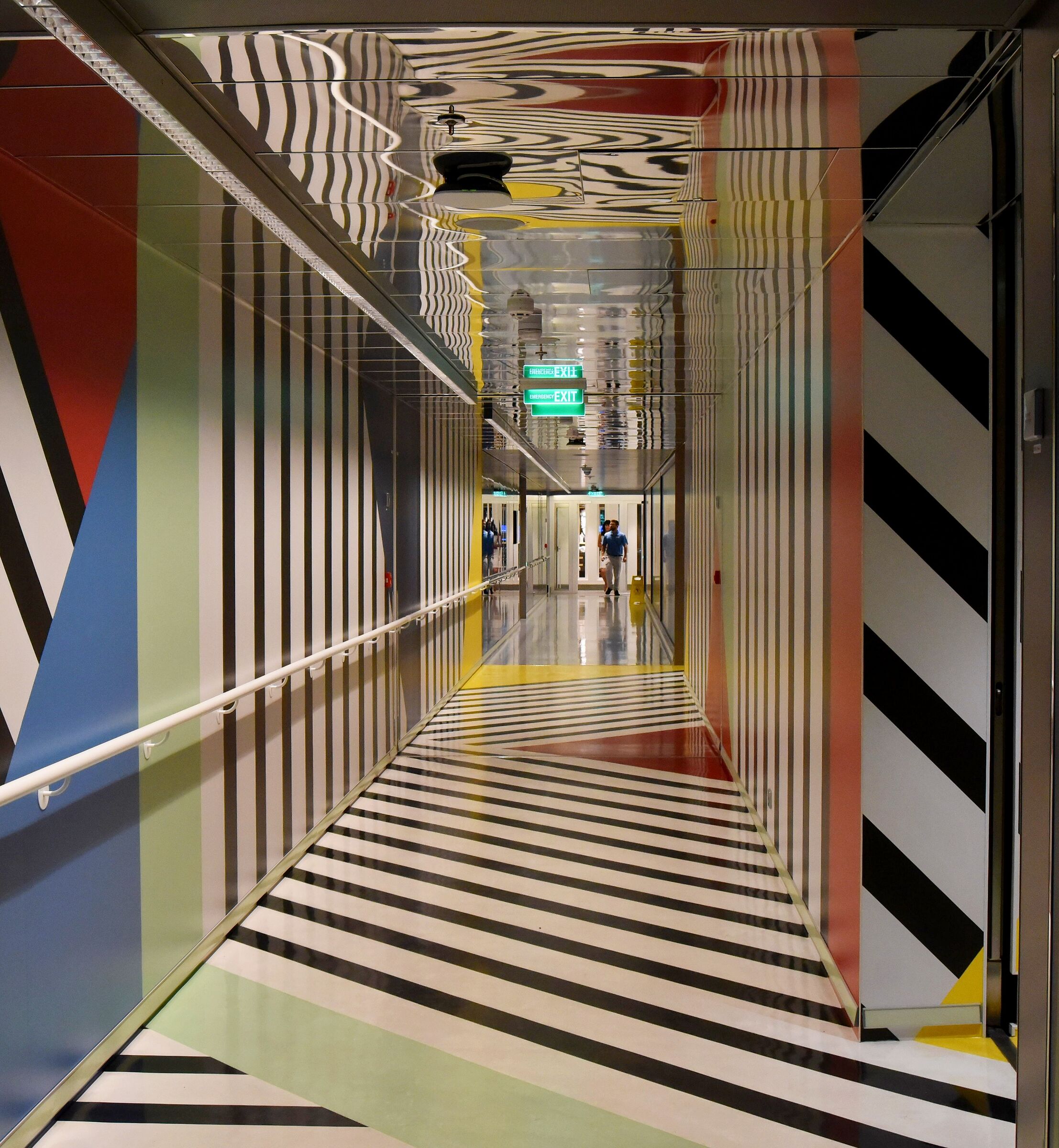 Prospettiva, colori e riflessi