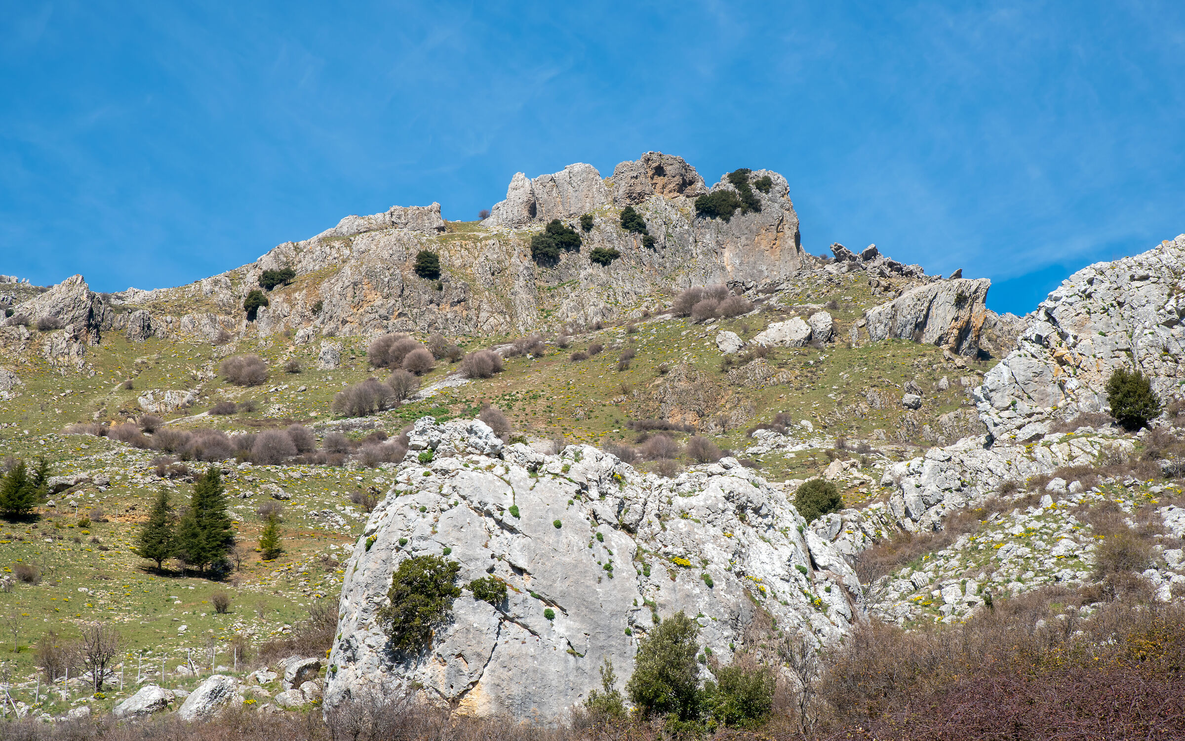 Rocca di mele and its beautiful landscape