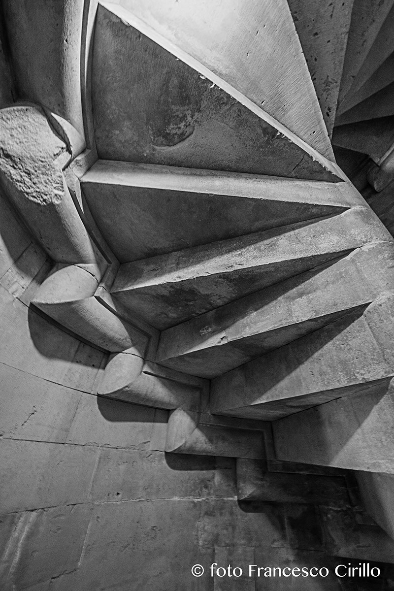 Prospettiva di una scala - Castel del Monte - Puglia