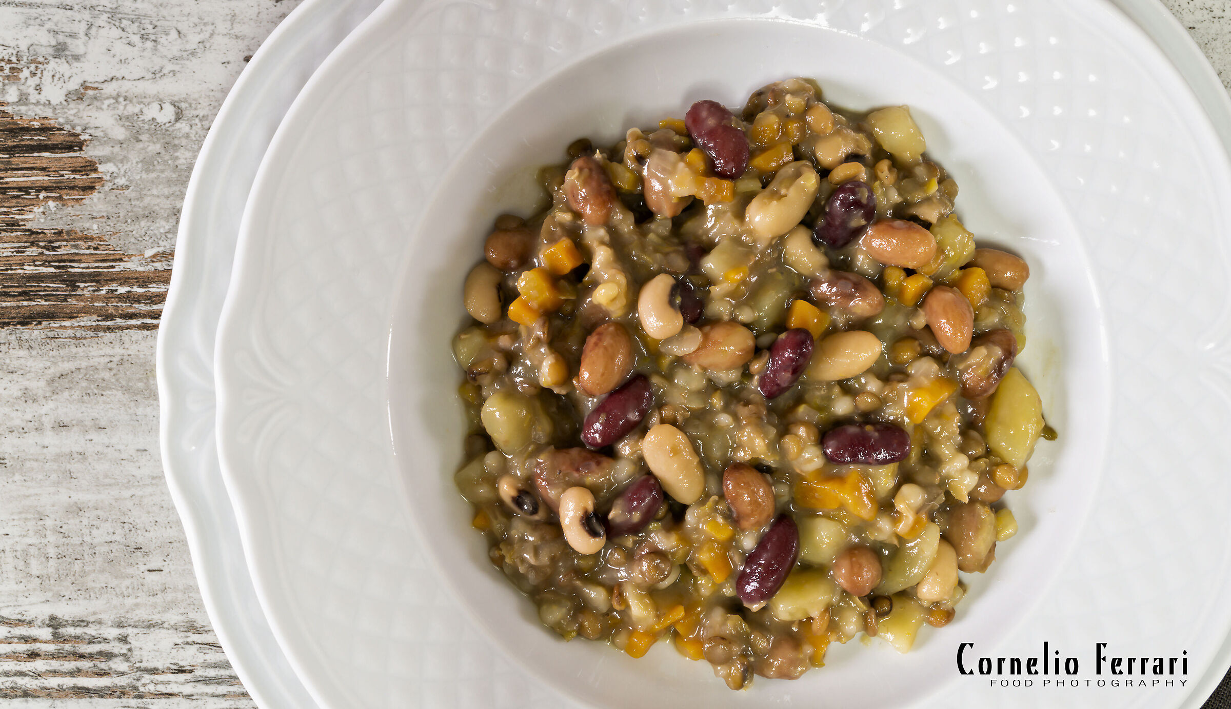 piatto zuppa di legumi