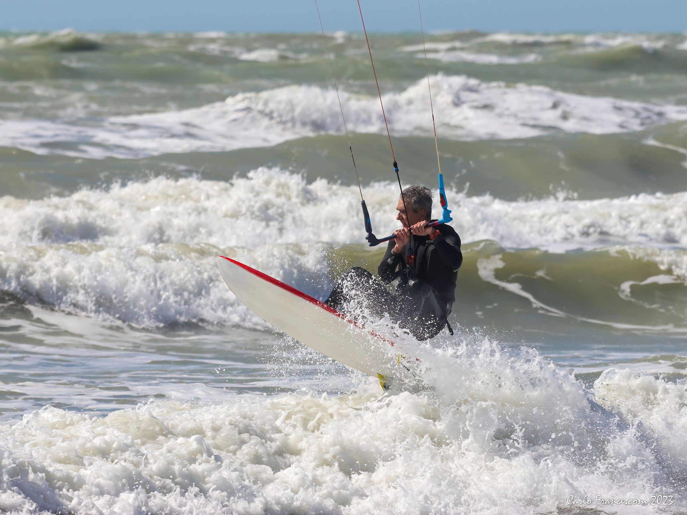 Kite surfing in Viareggio