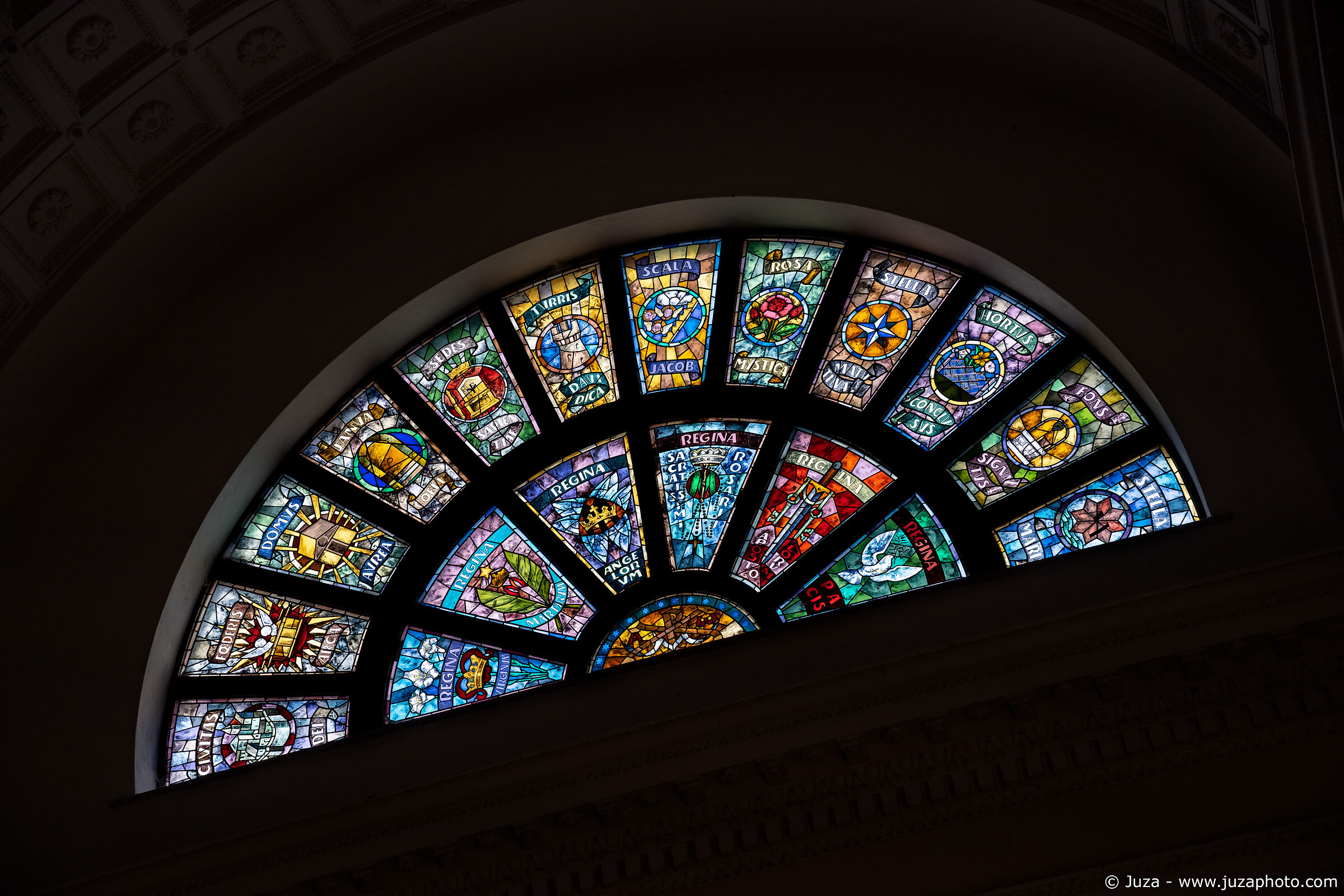 Vetrate, Santuario Madonna della Corona