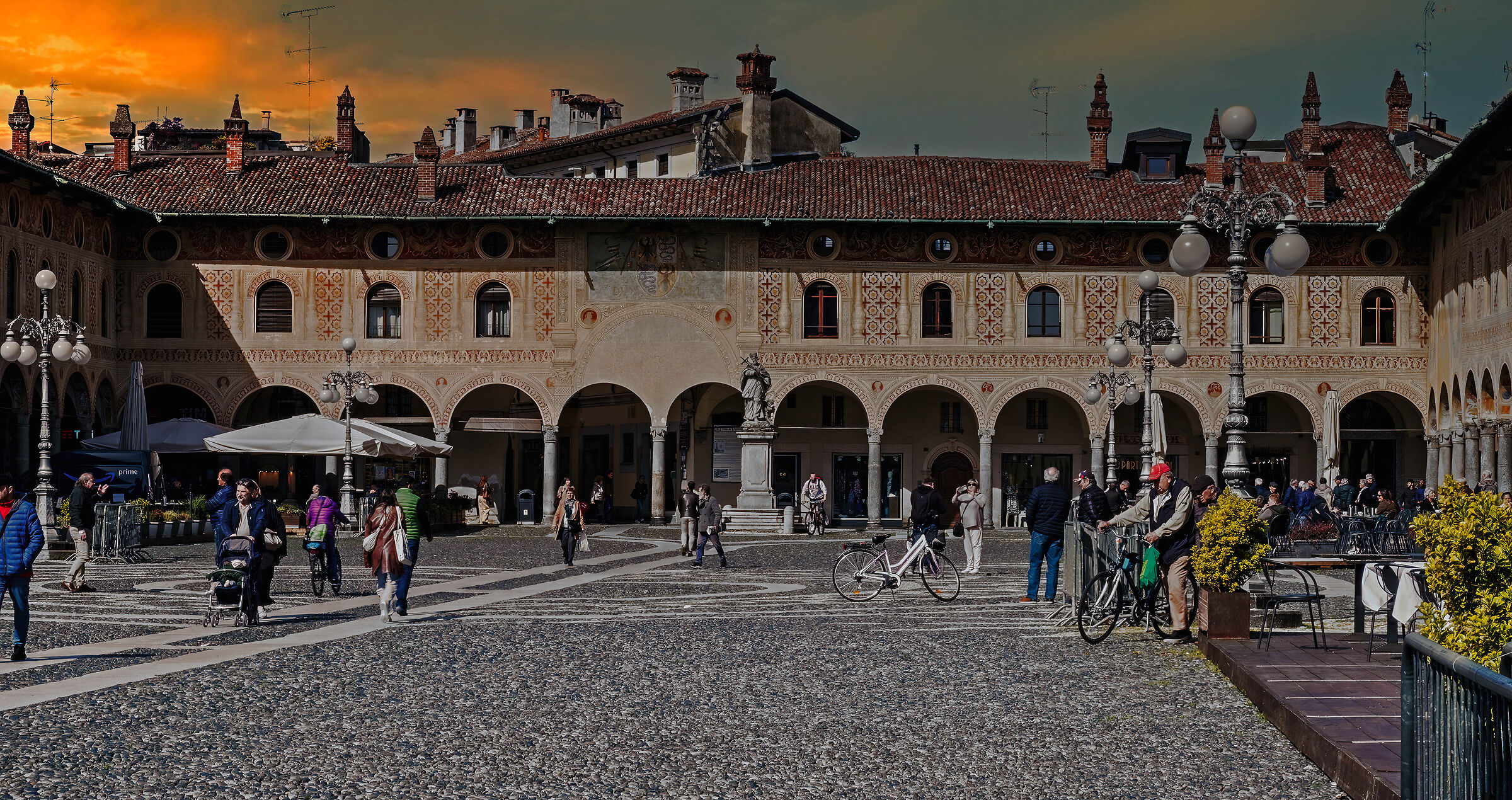 Scenes of everyday life