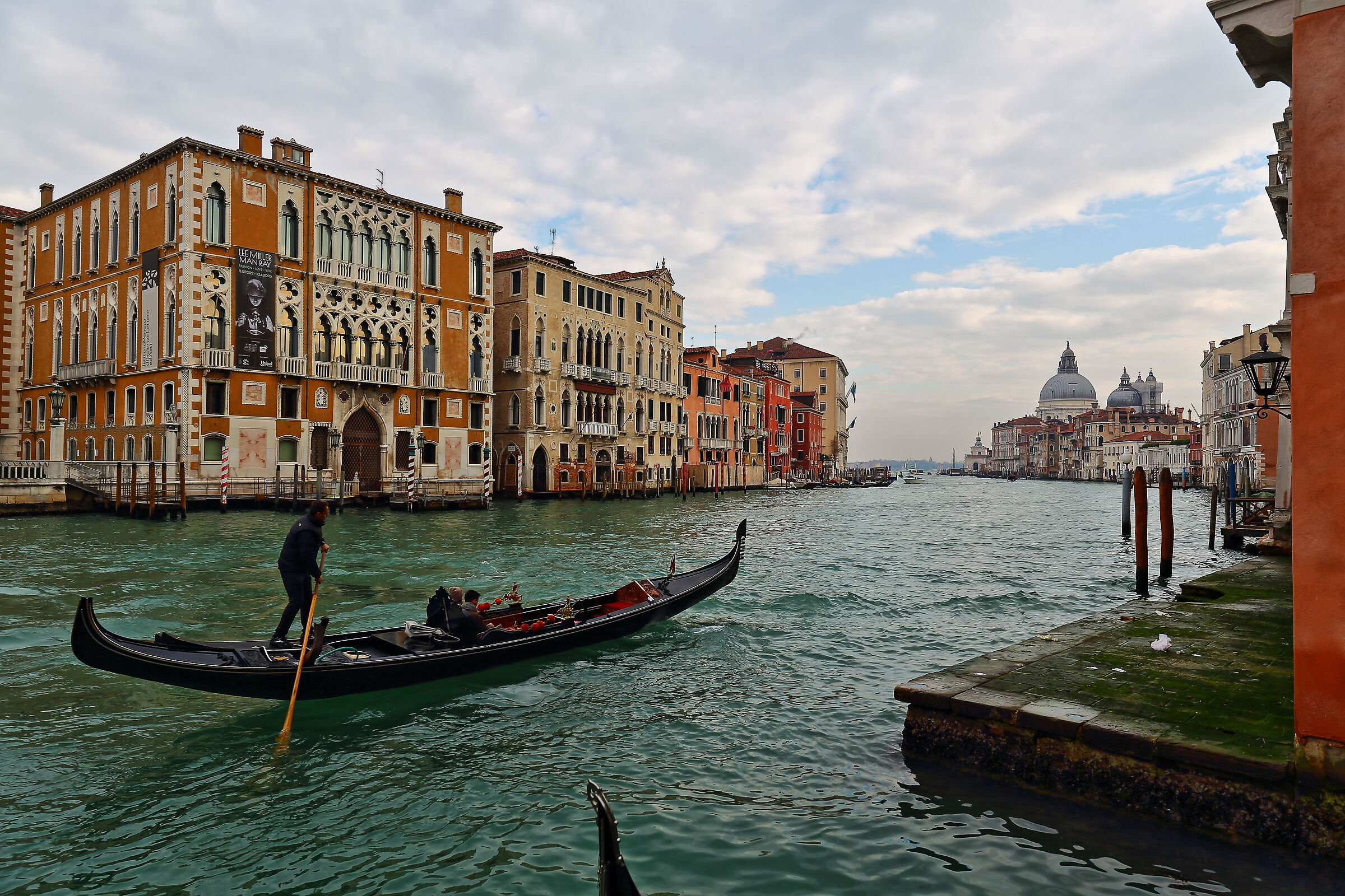 Canal grande e chiesa della Salute