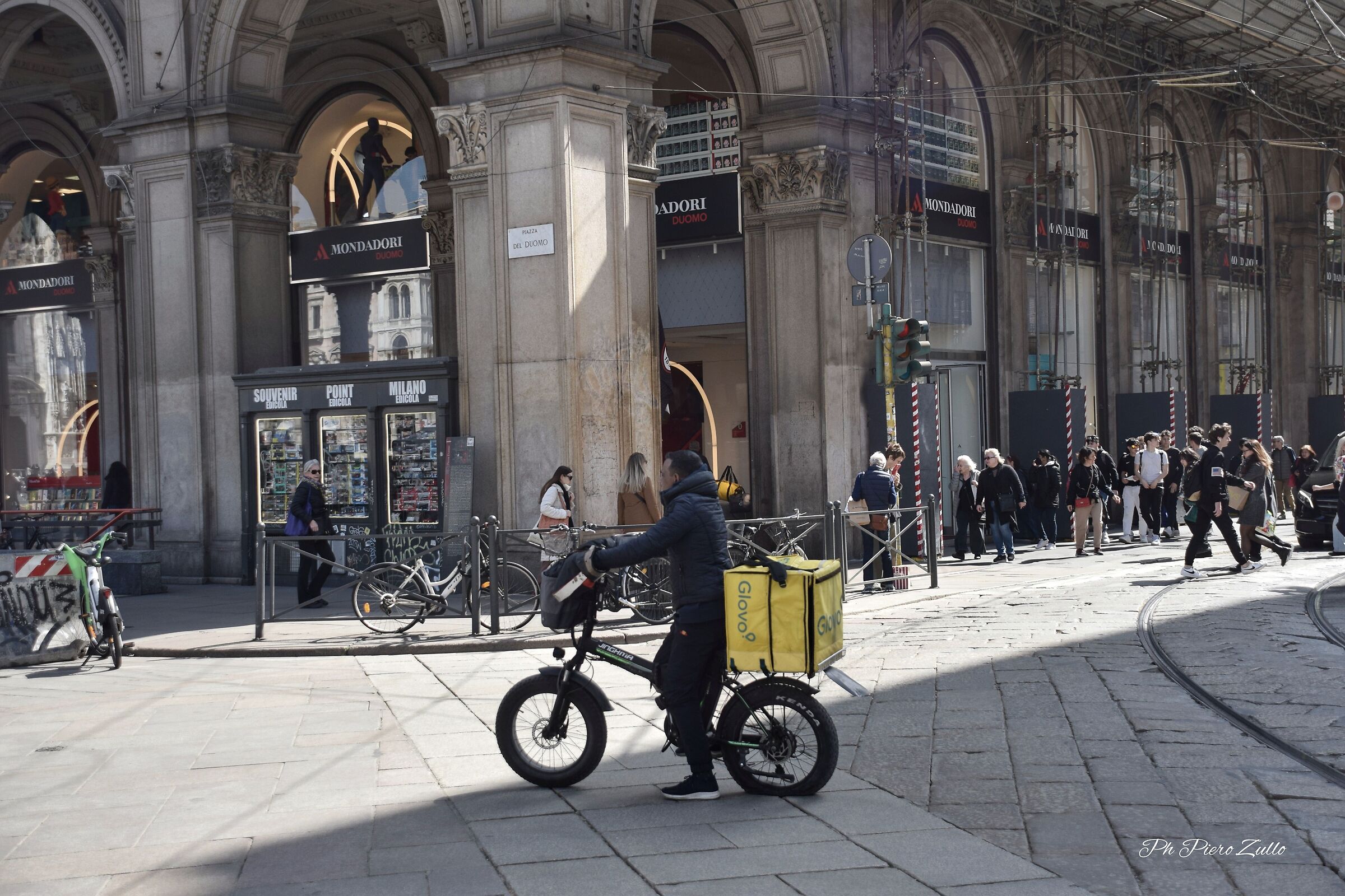 E mò che faccio?...