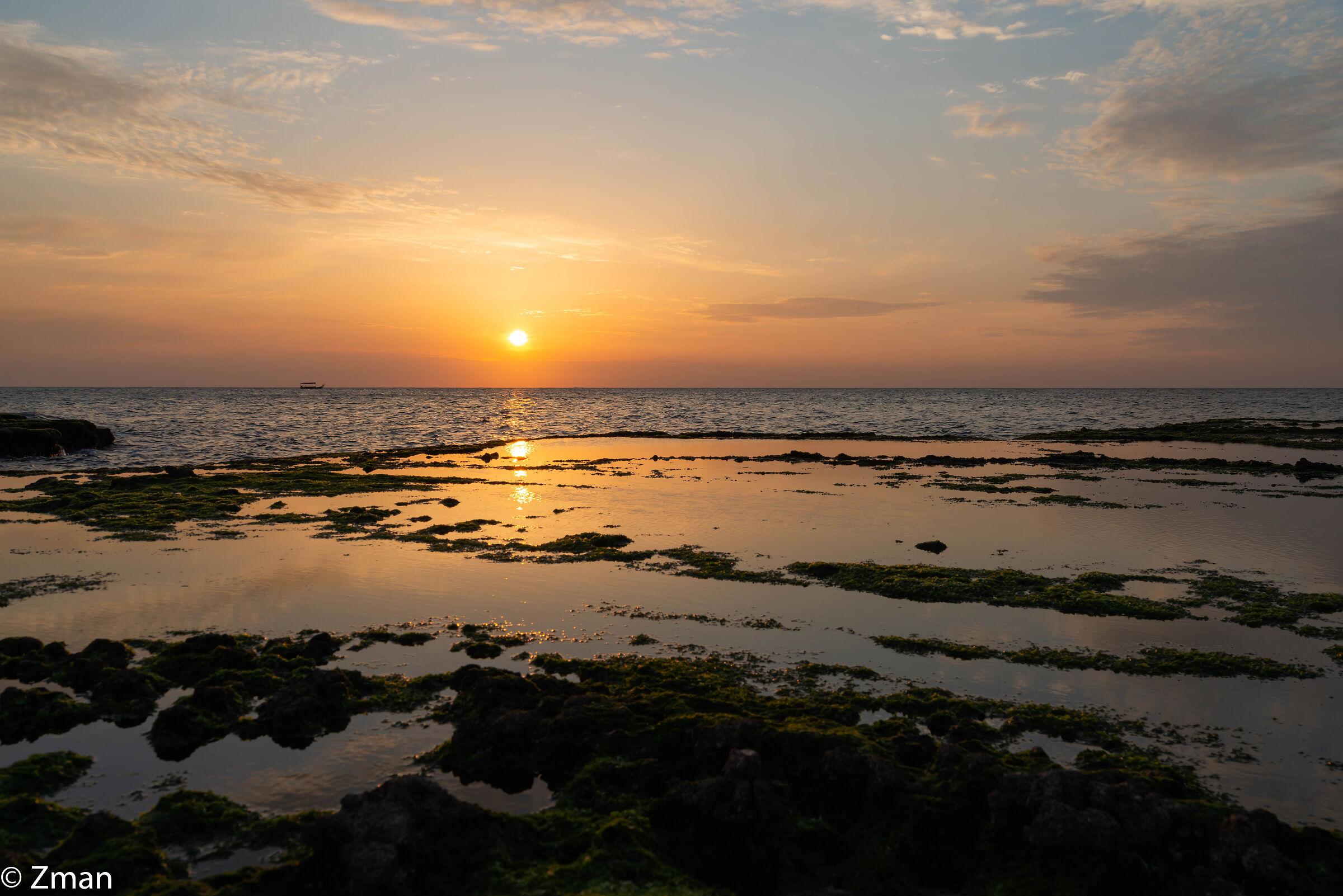 Tramonto a Al Raouche Rocks