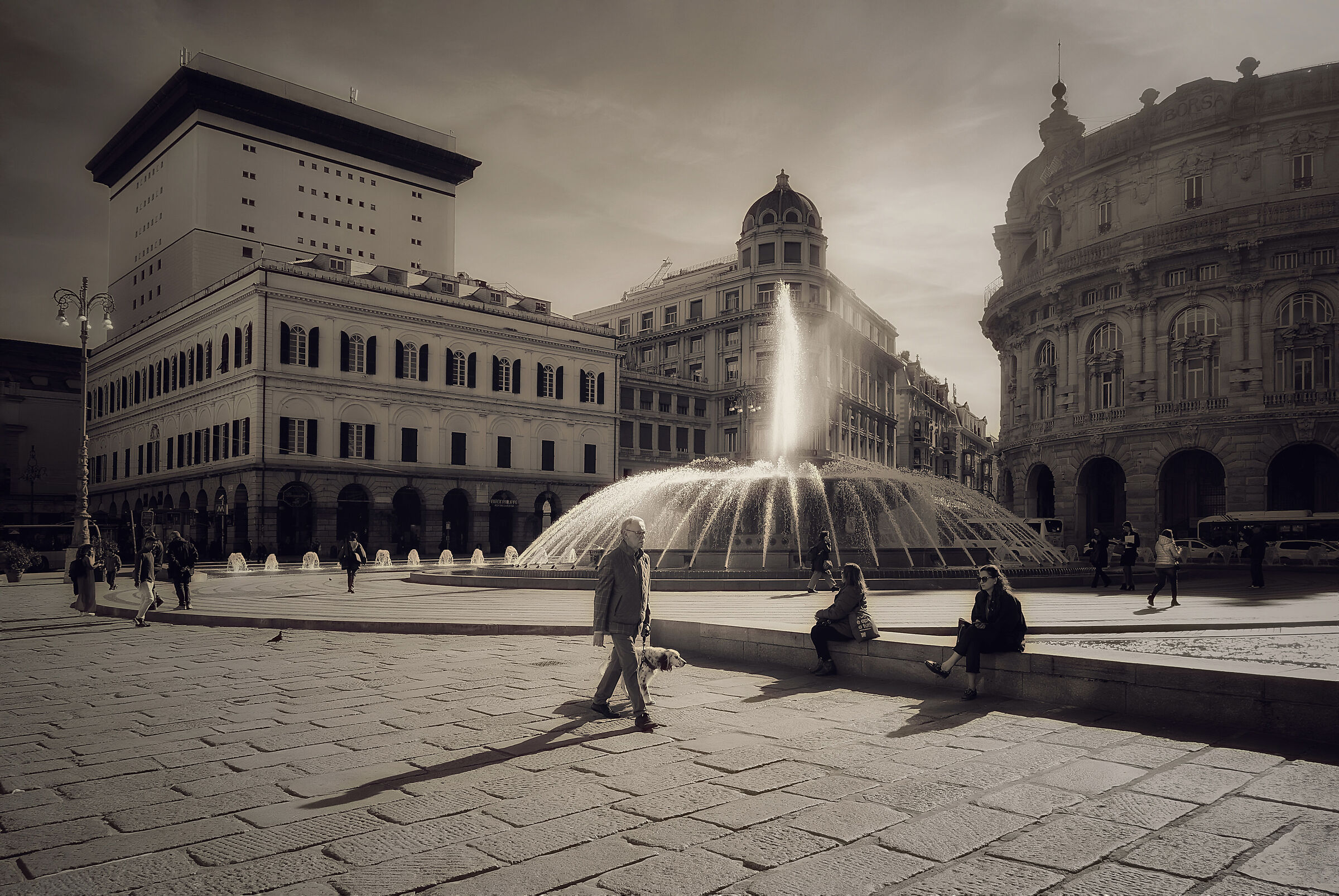 Due passi a piazza «Deffe».