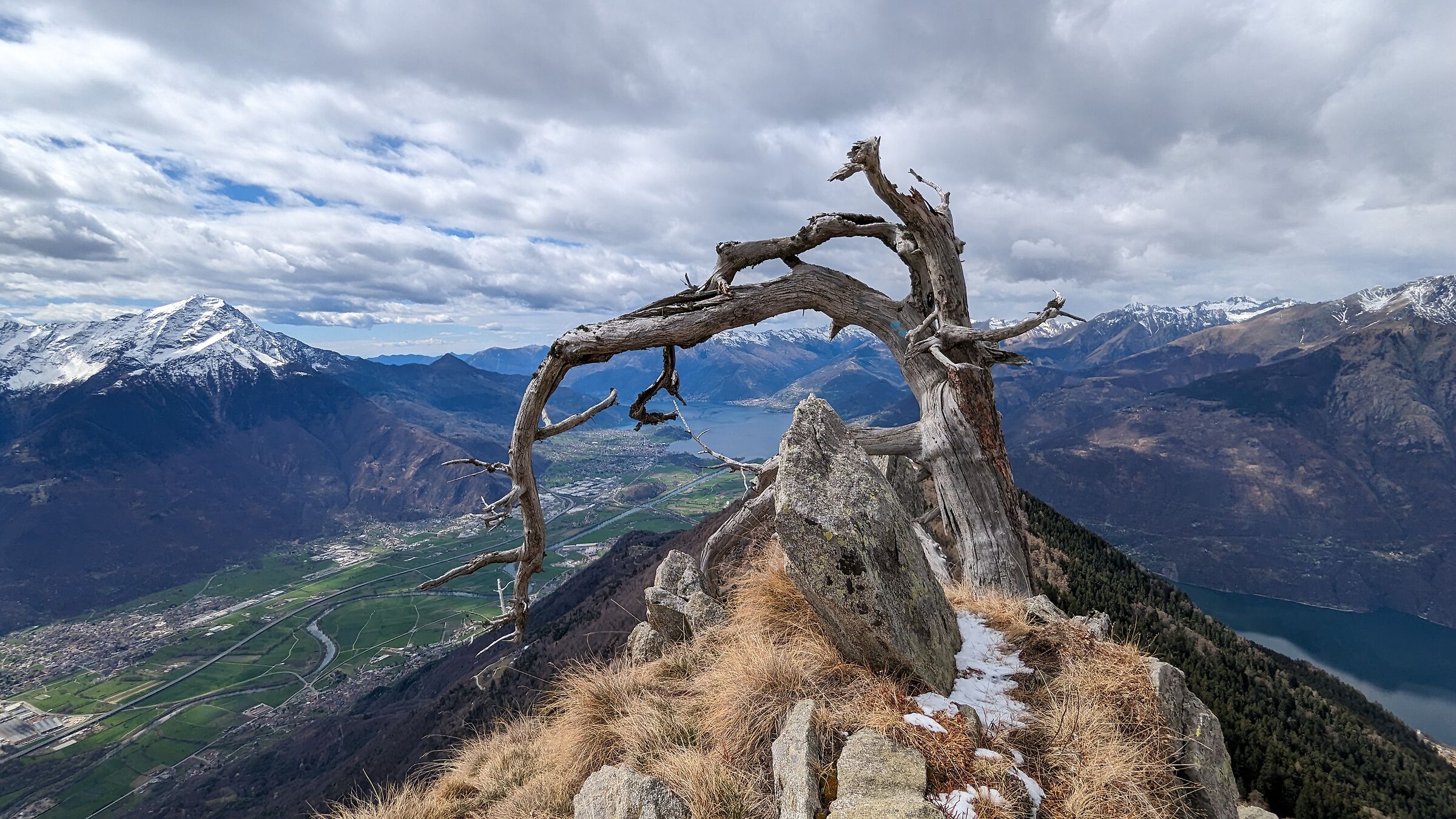 On the crest of Mount Brusada