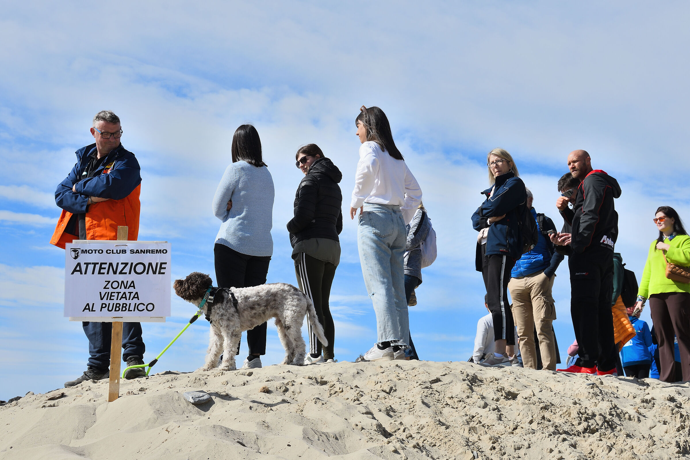 Forbidden to the public!