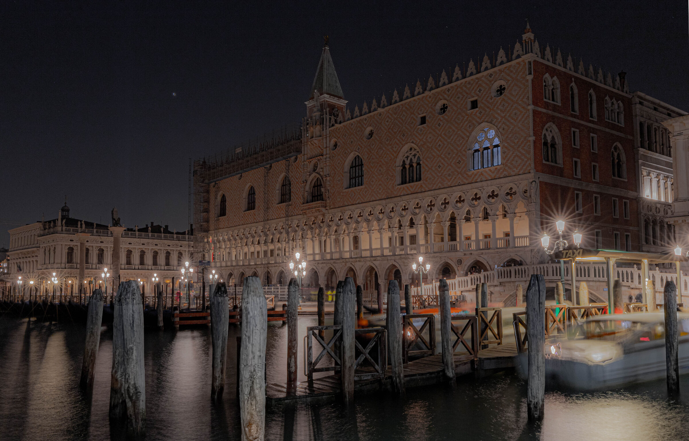 Venezia by night