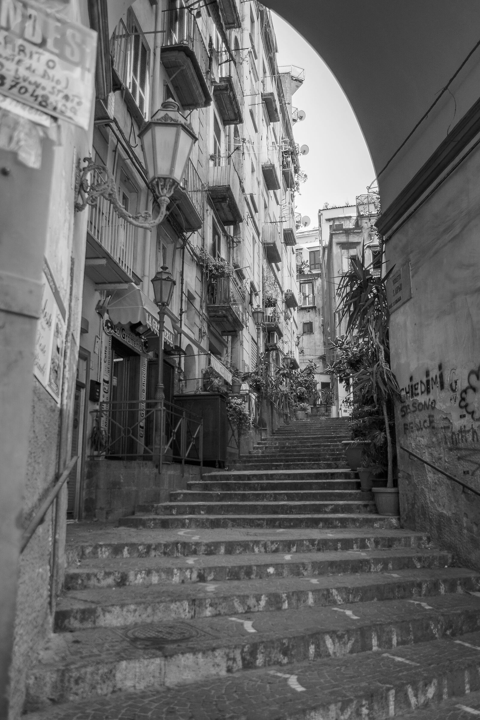 Vista vicoletto S.Antimo-Chiaia Napoli