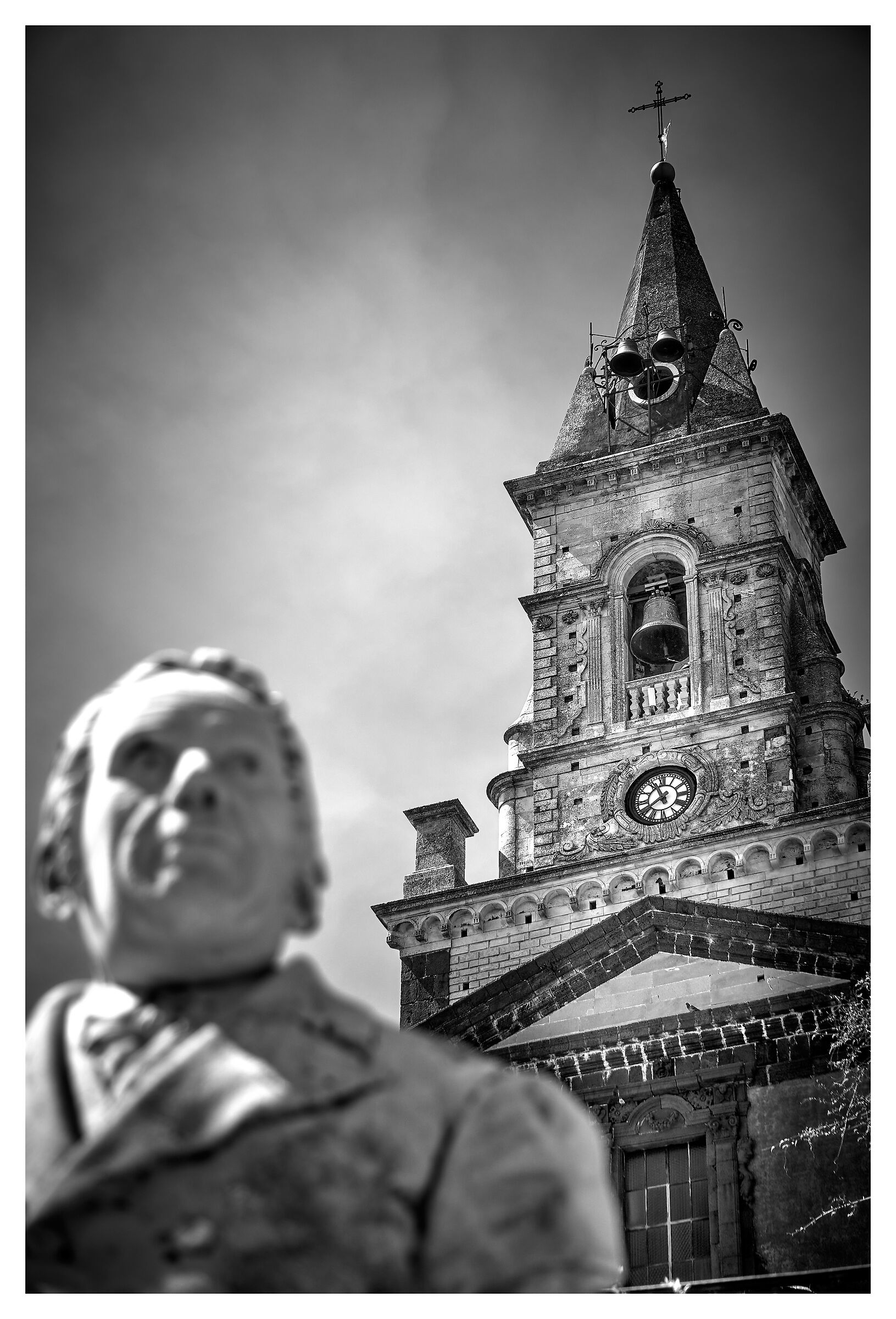 ... the statue is marble and does not sweat