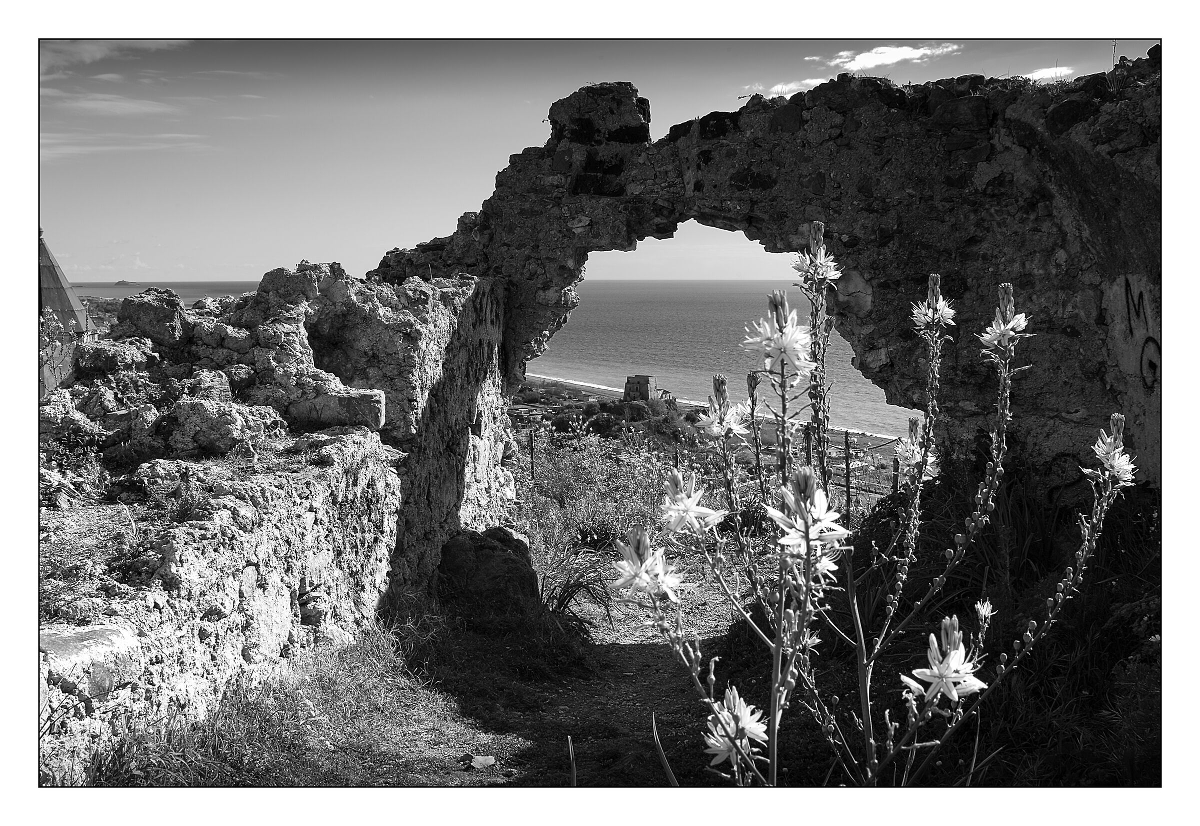 Norman castle ruins, Scalea