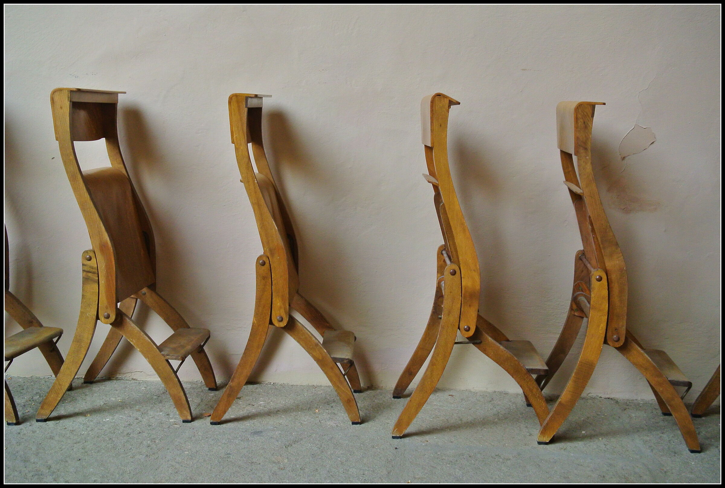 in fila come soldatini....