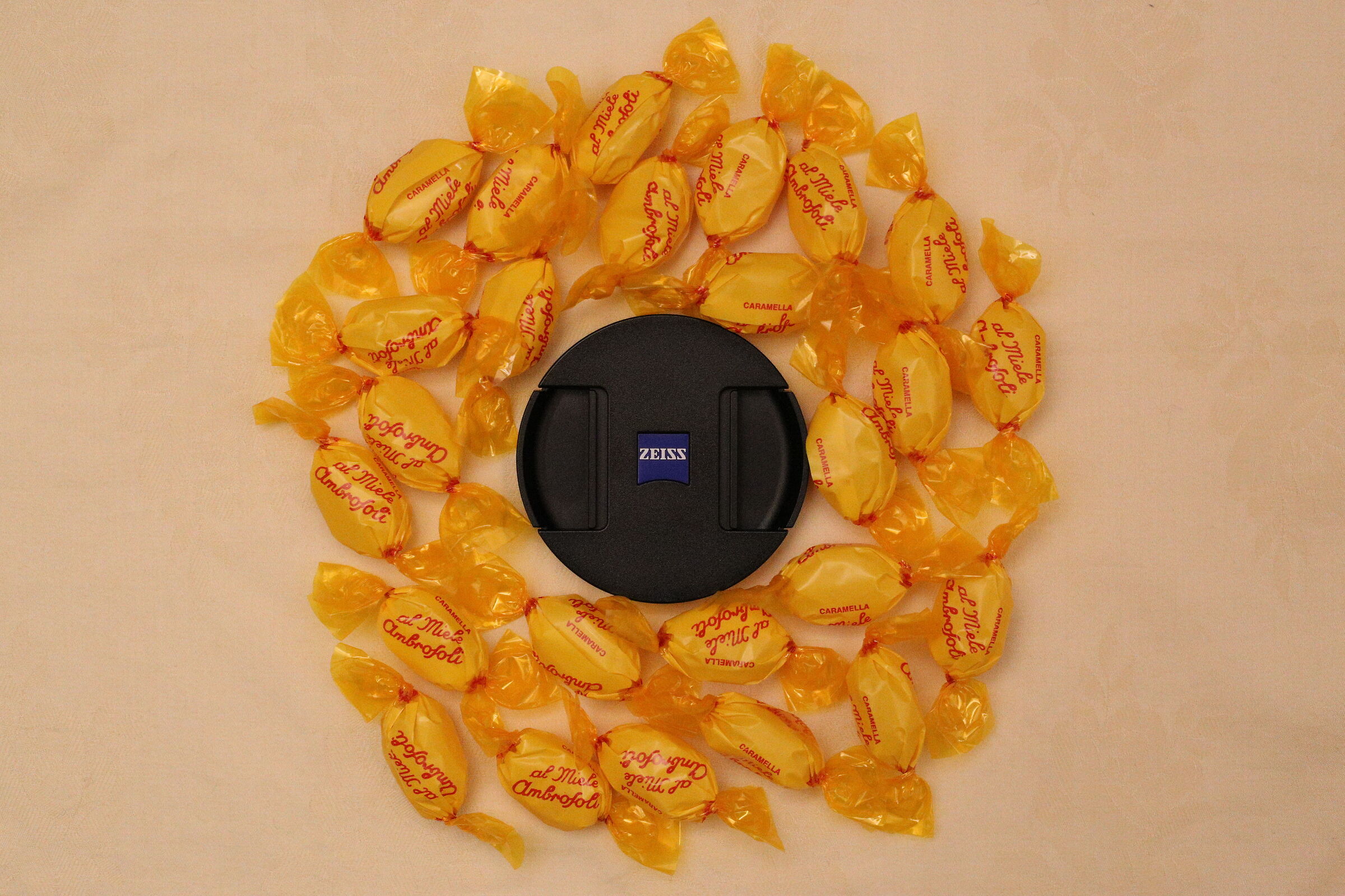 " ISO 12 Mila 800 ", Milvus Zeiss 50, 1.4 - Canon ...