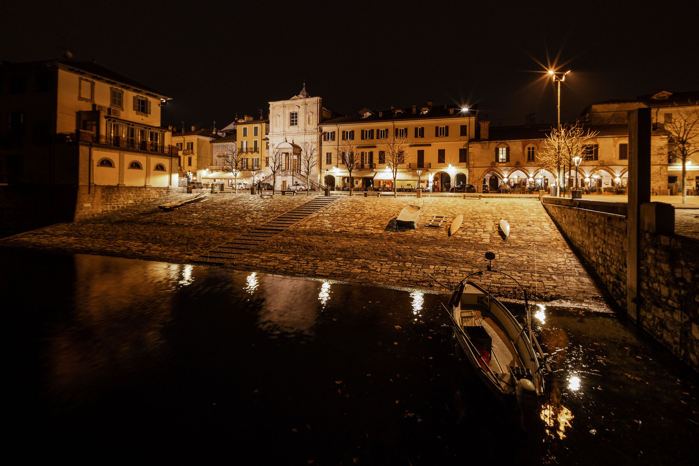 Arona - Piazza del Popolo