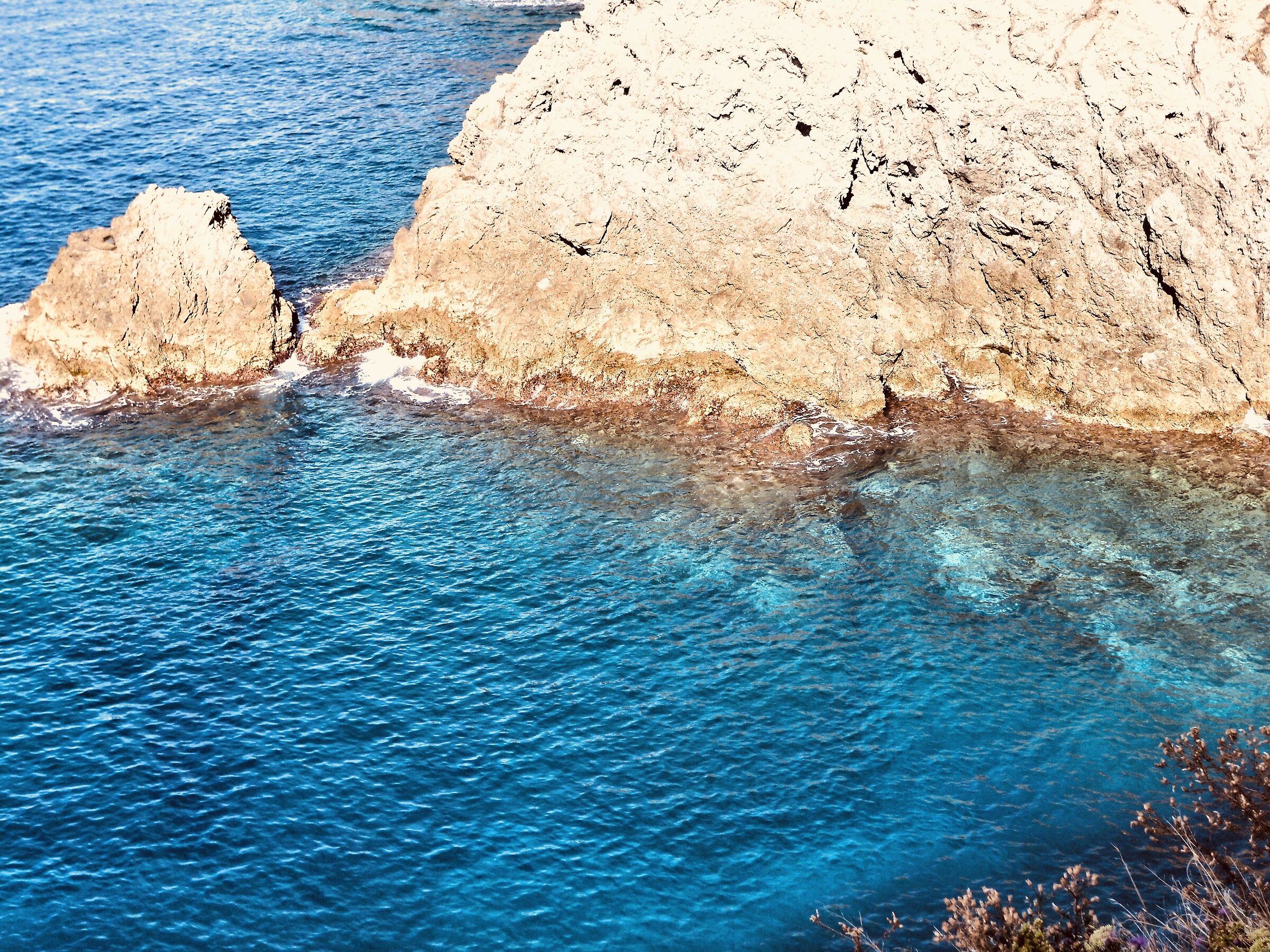 The colors of the sea