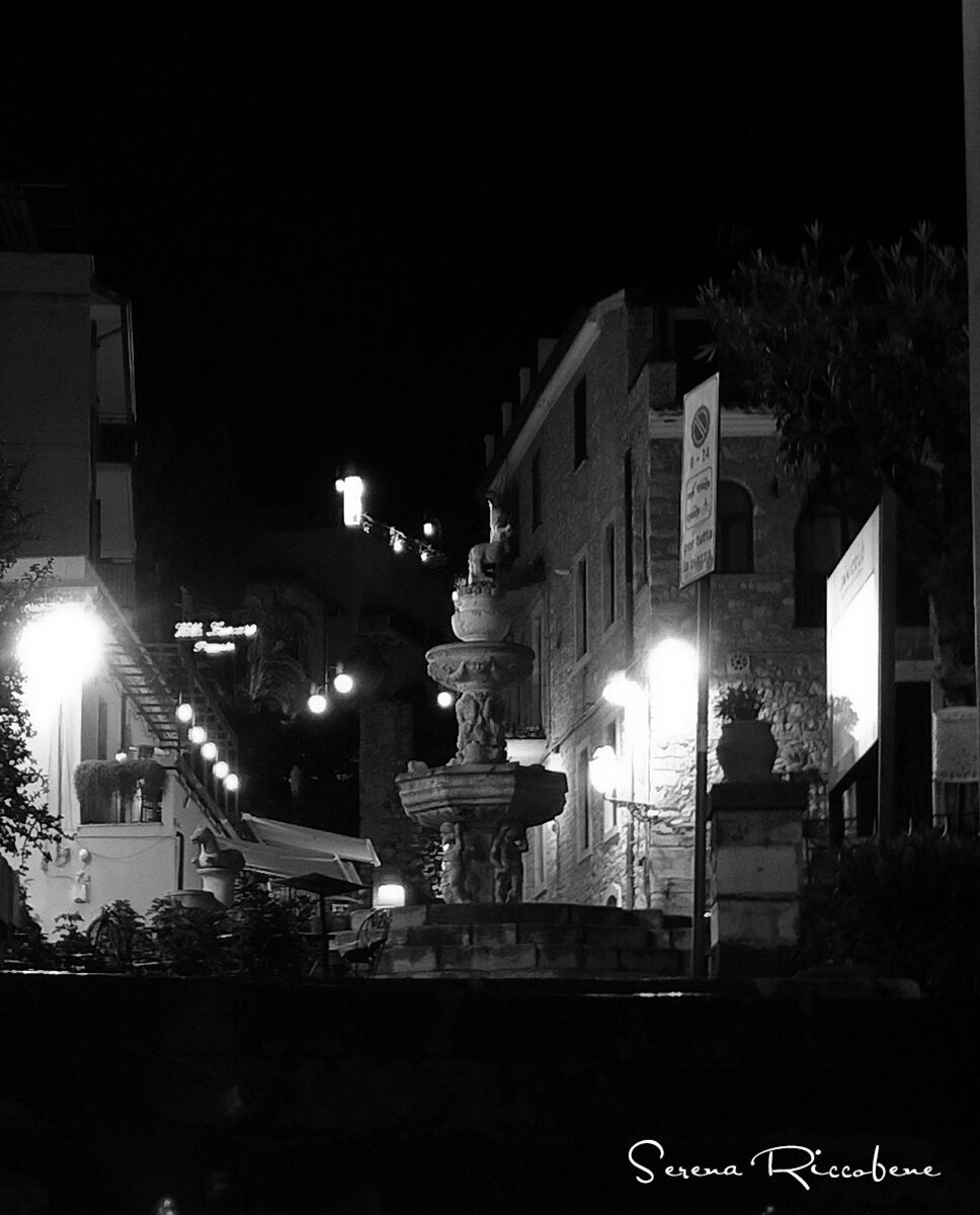 Piazza Duomo 4Fontane Taormina