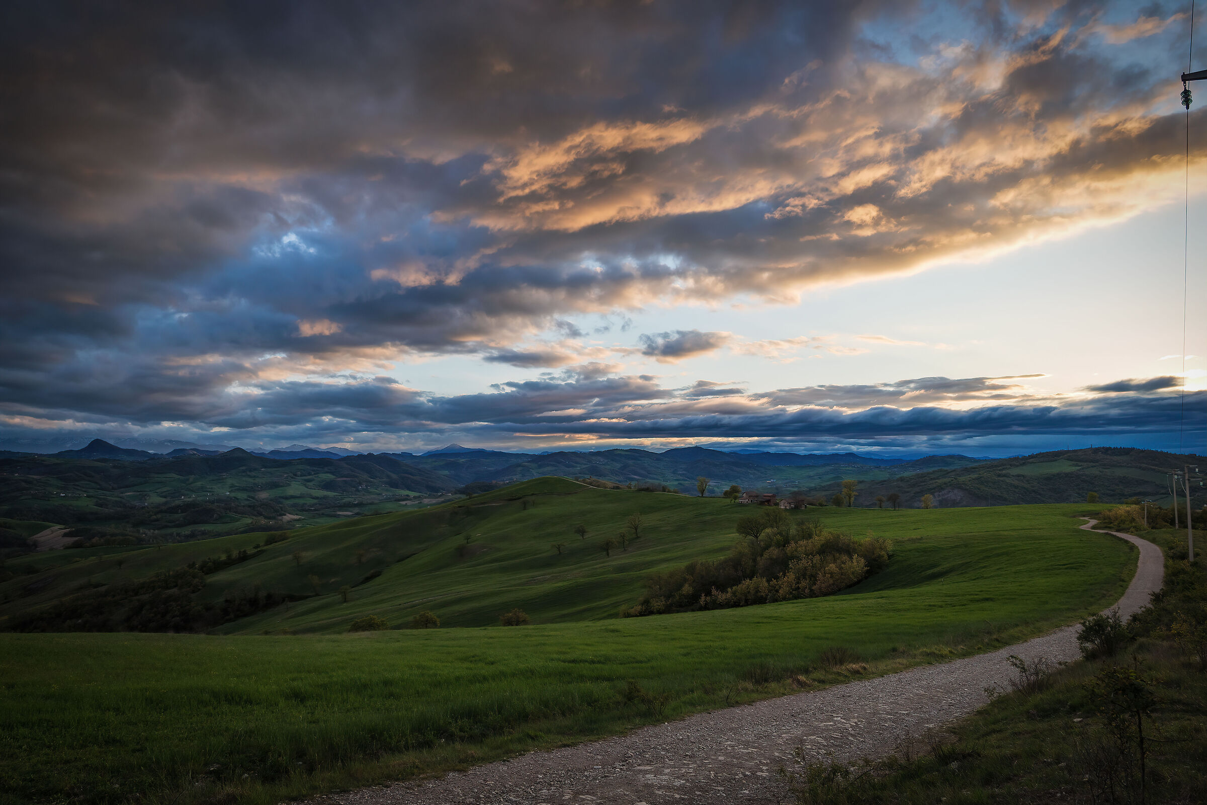 Tramonto dalle colline reggiane