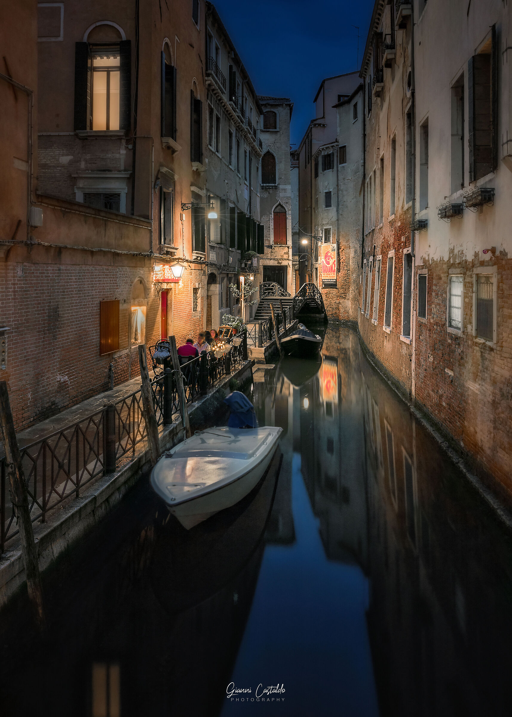 A cena tra i canali Veneziani