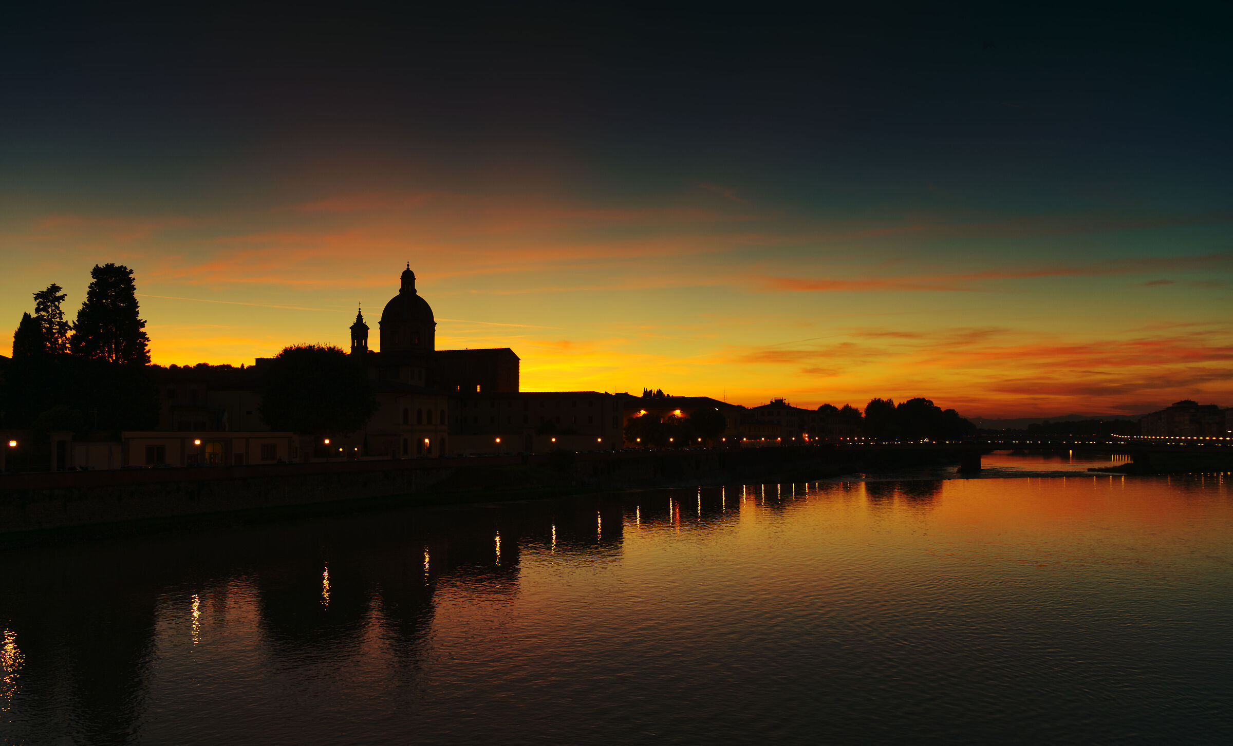 Lungarni in silhouette