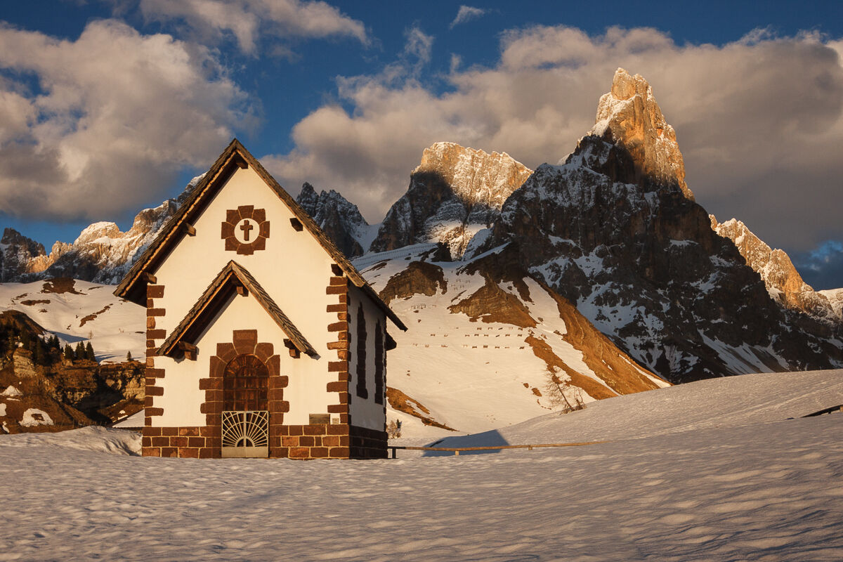 The church and the Cimon ...