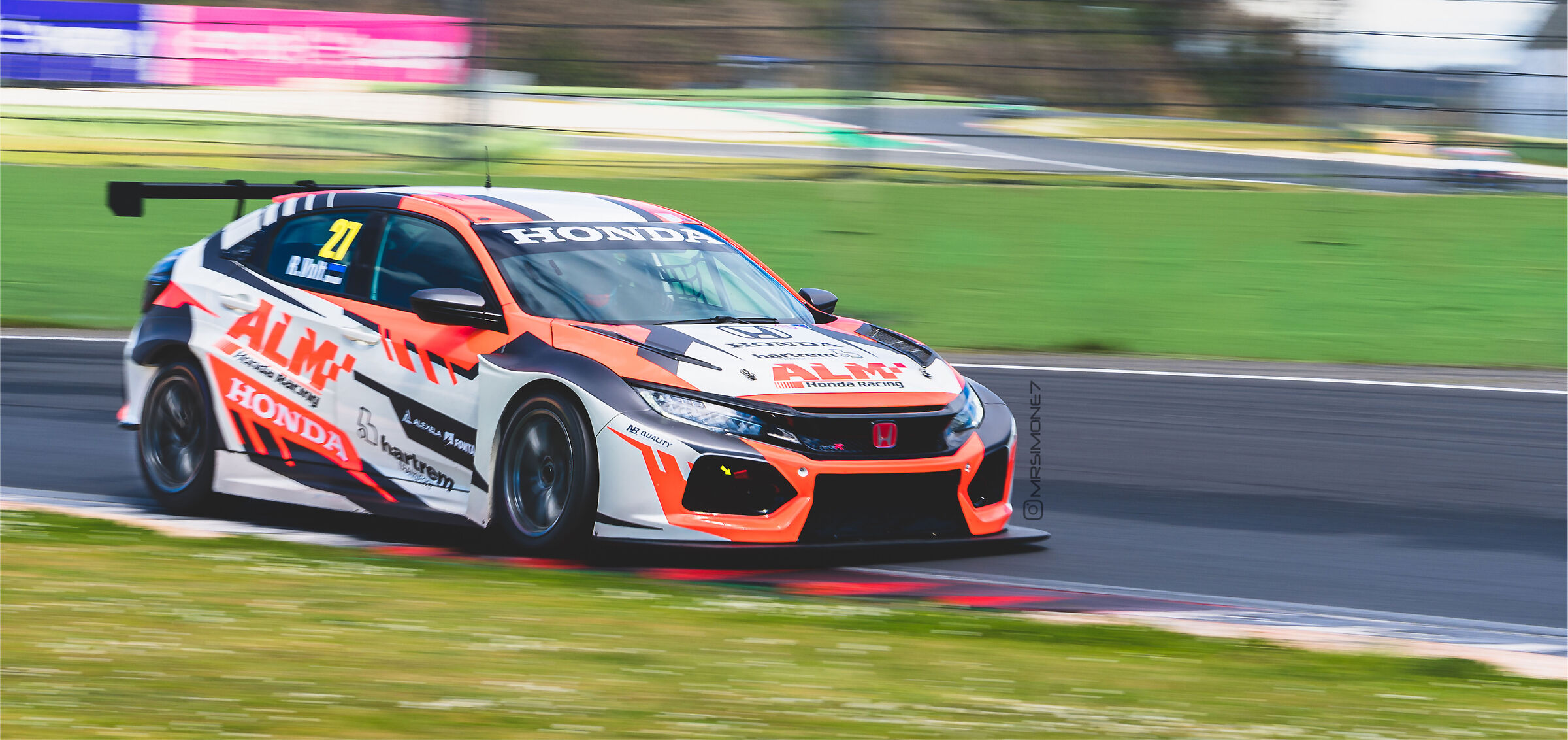 Honda Civic FK7 pilot R.Volt al TCR Italy