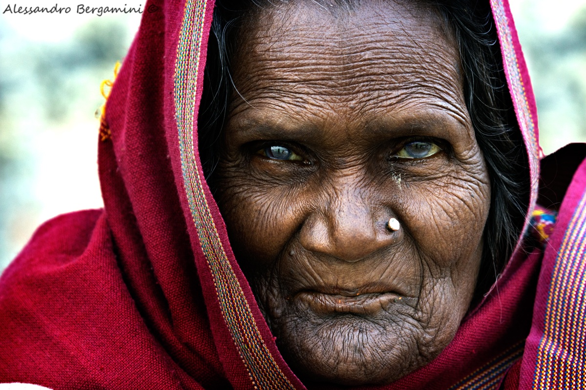 anziana sulle rive del gange...esperimento PP