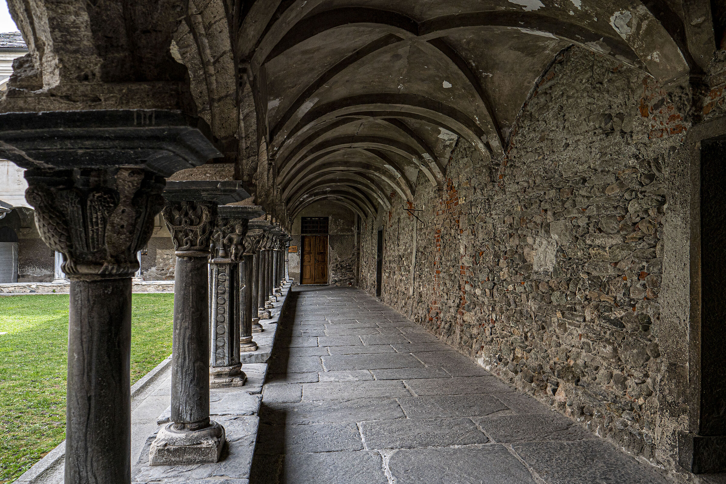 Chiostro Collegiata dei Santi Pietro e Orso - AO