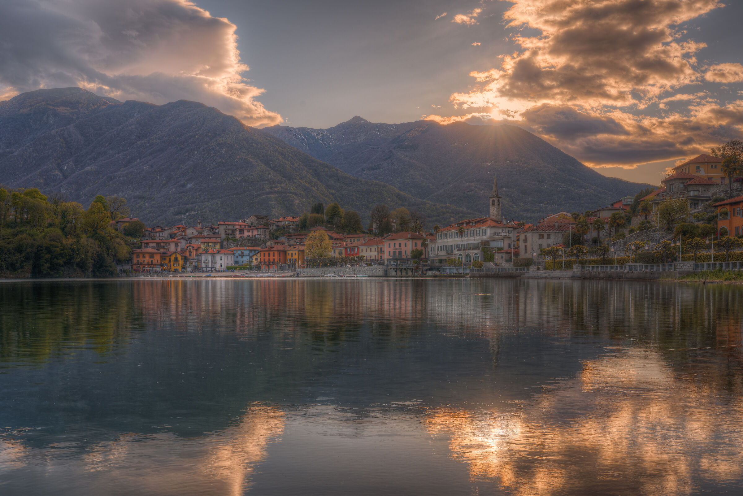 Lake Mergozzo at sunset